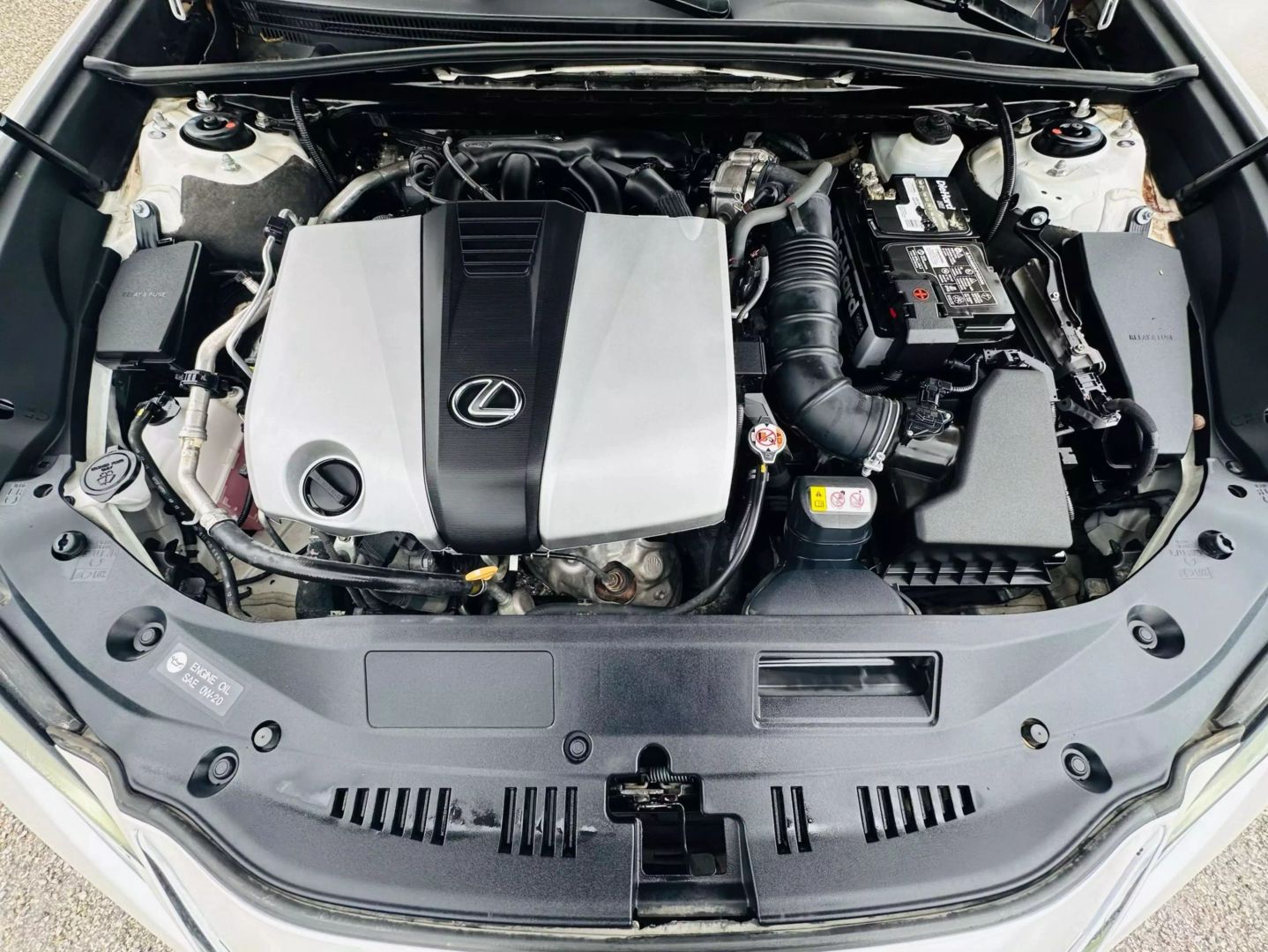 2019 Lexus Es - Image 25