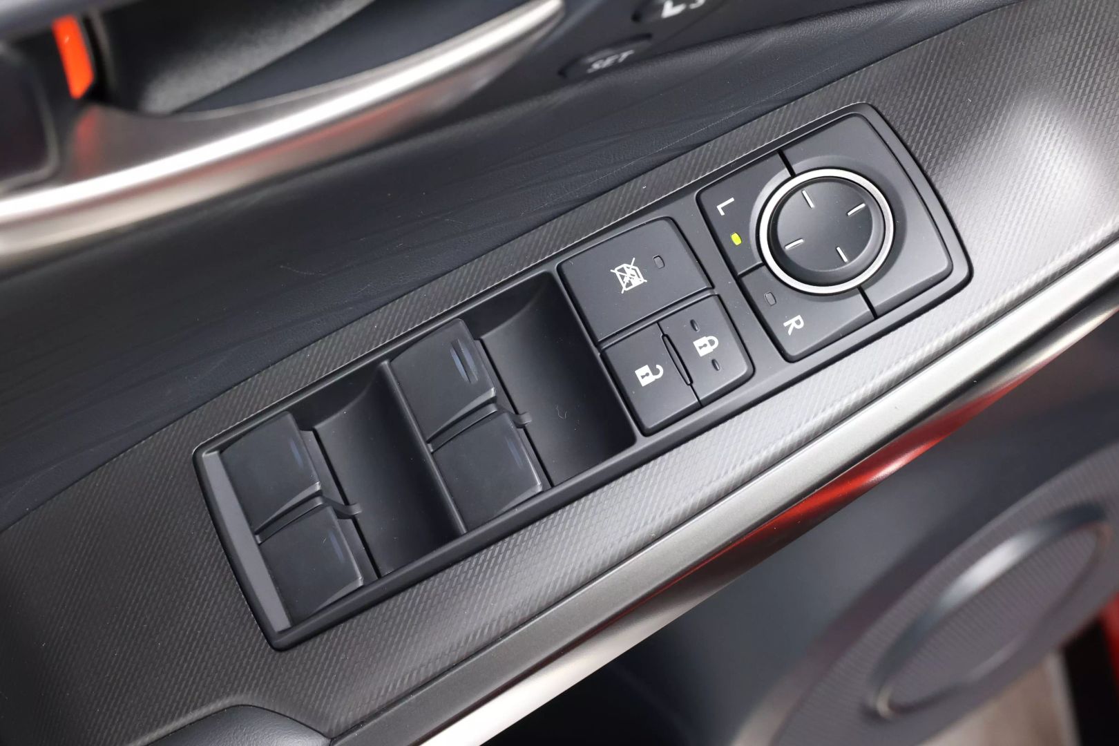 2023 Lexus Is - Image 10