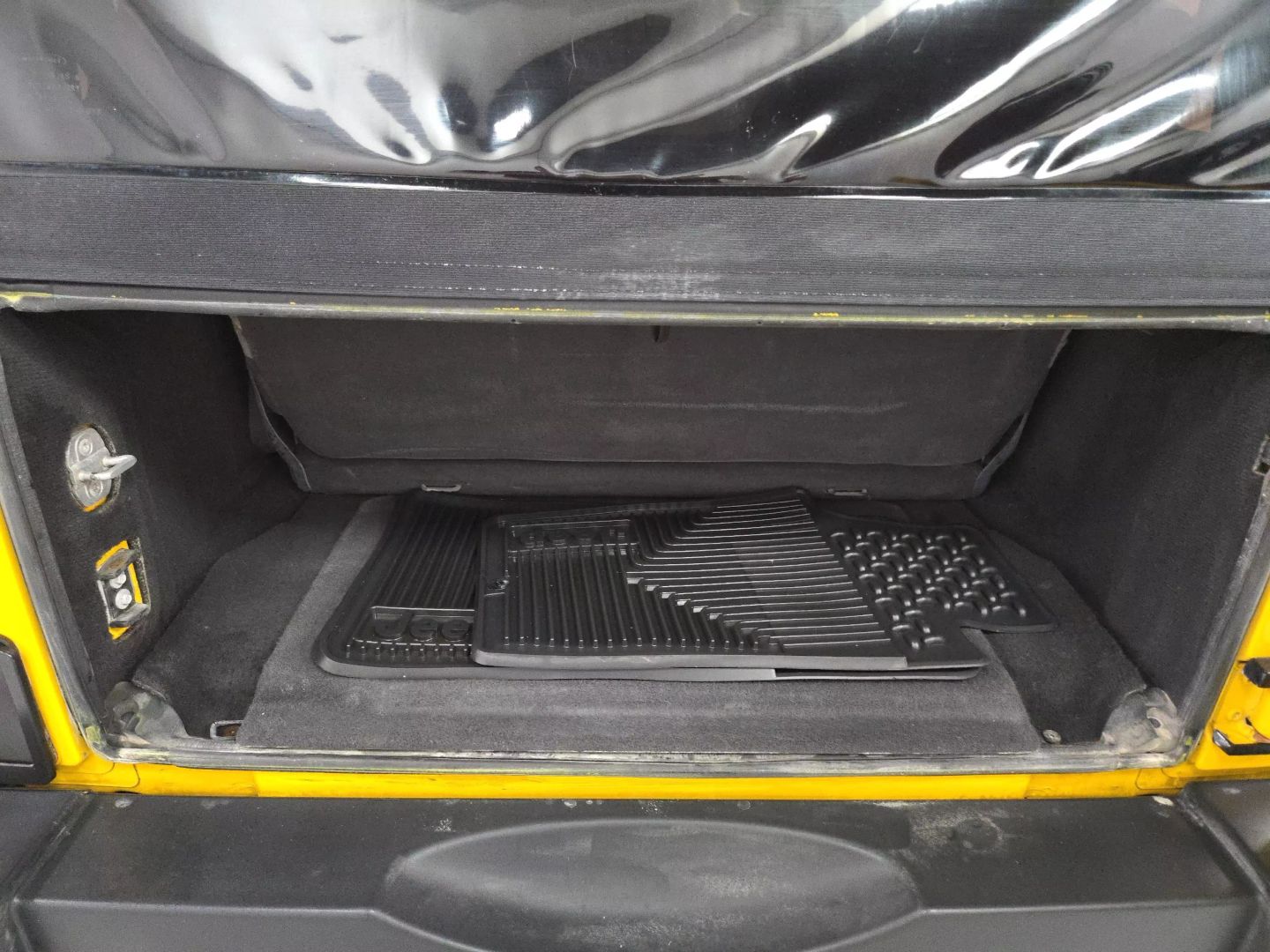 2009 Jeep Wrangler - Image 11
