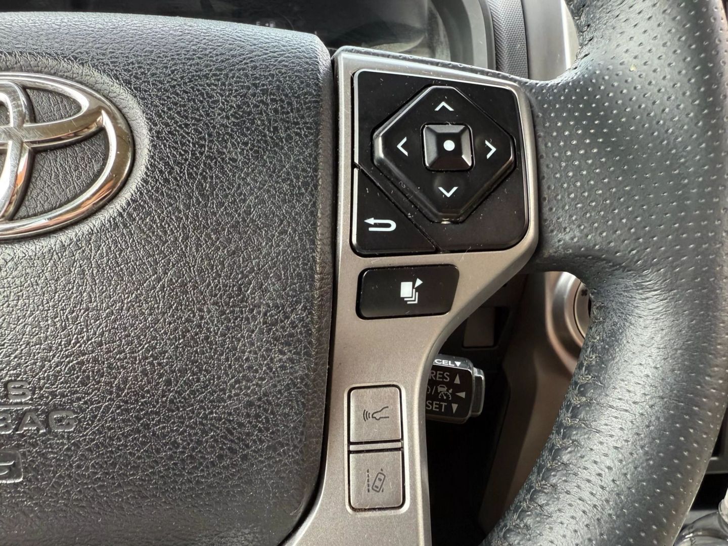 2020 Toyota 4runner - Image 25