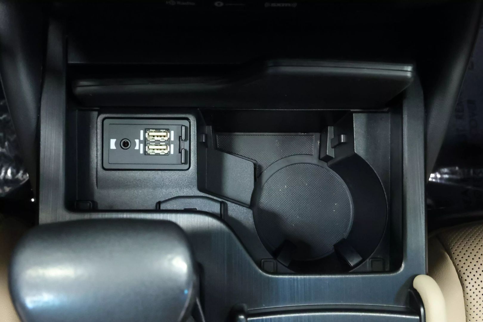 2020 Lexus Es - Image 40