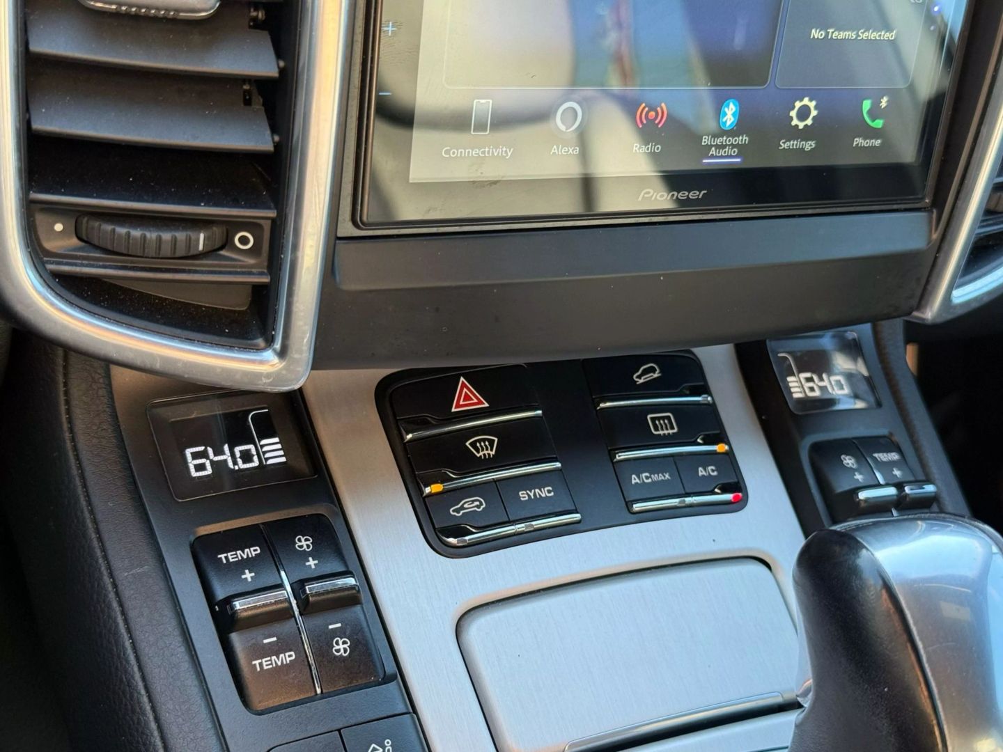 2014 Porsche Cayenne - Image 39