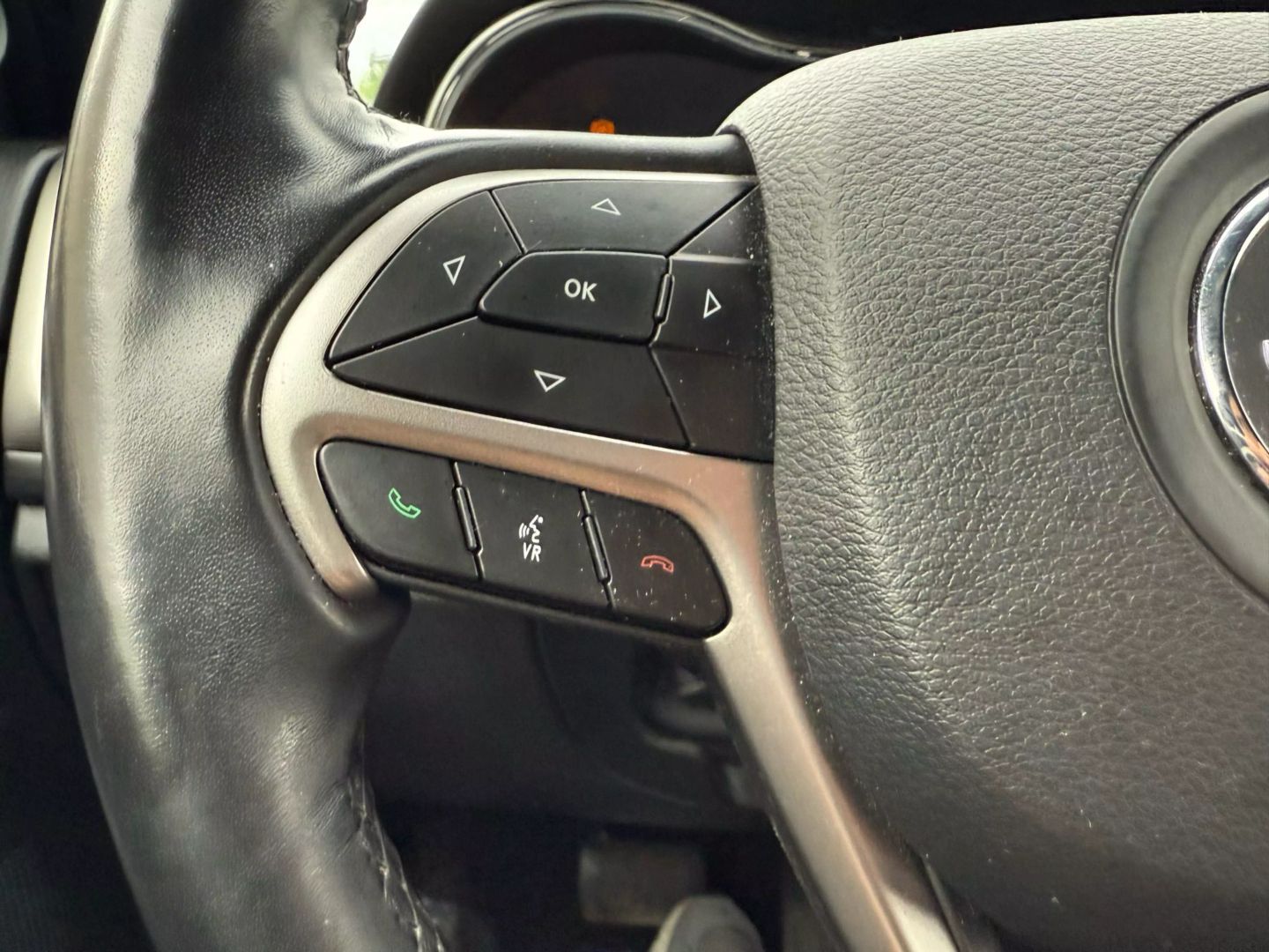 2021 Jeep Grand Cherokee - Image 30