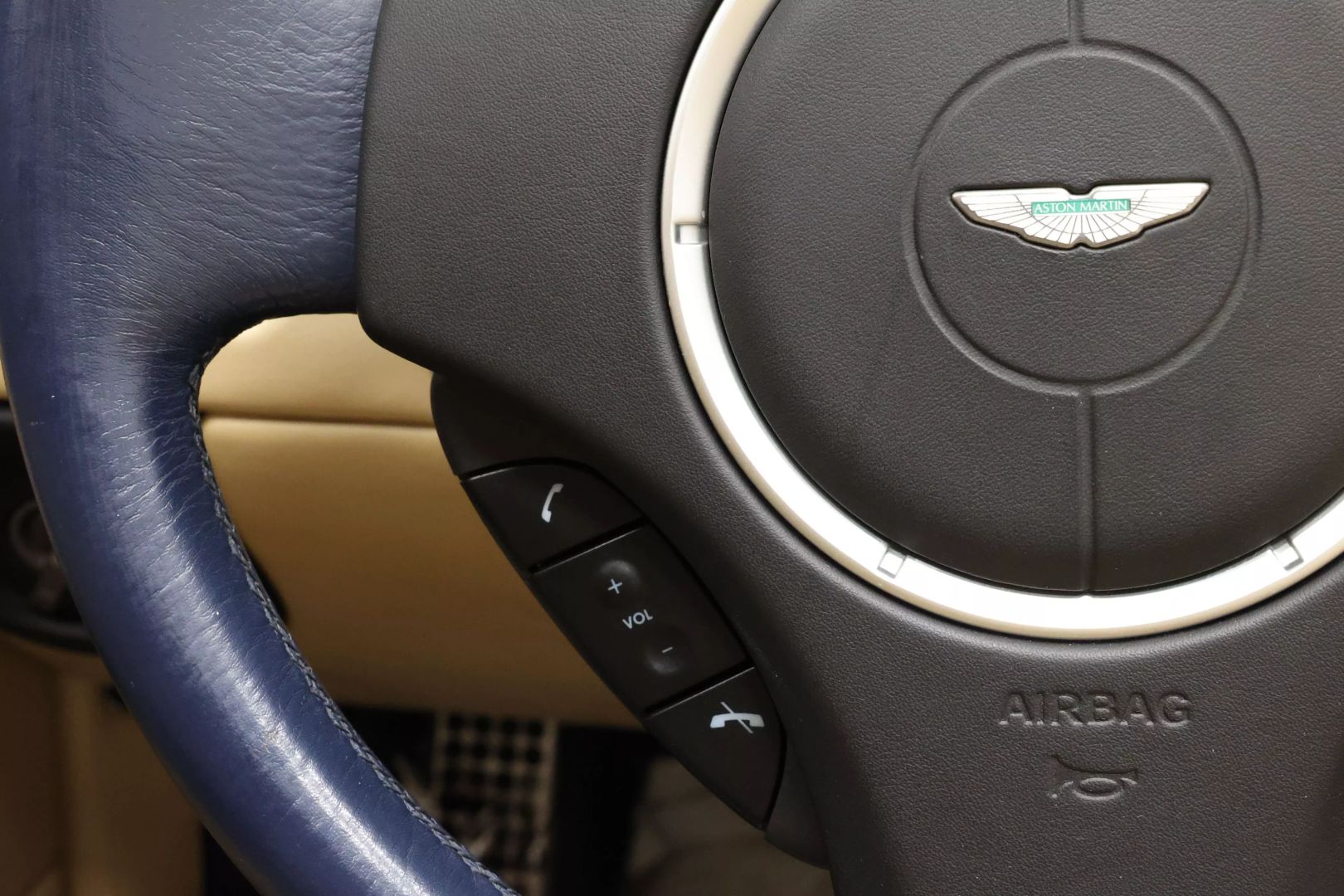 2008 Aston Martin Db9 - Image 21