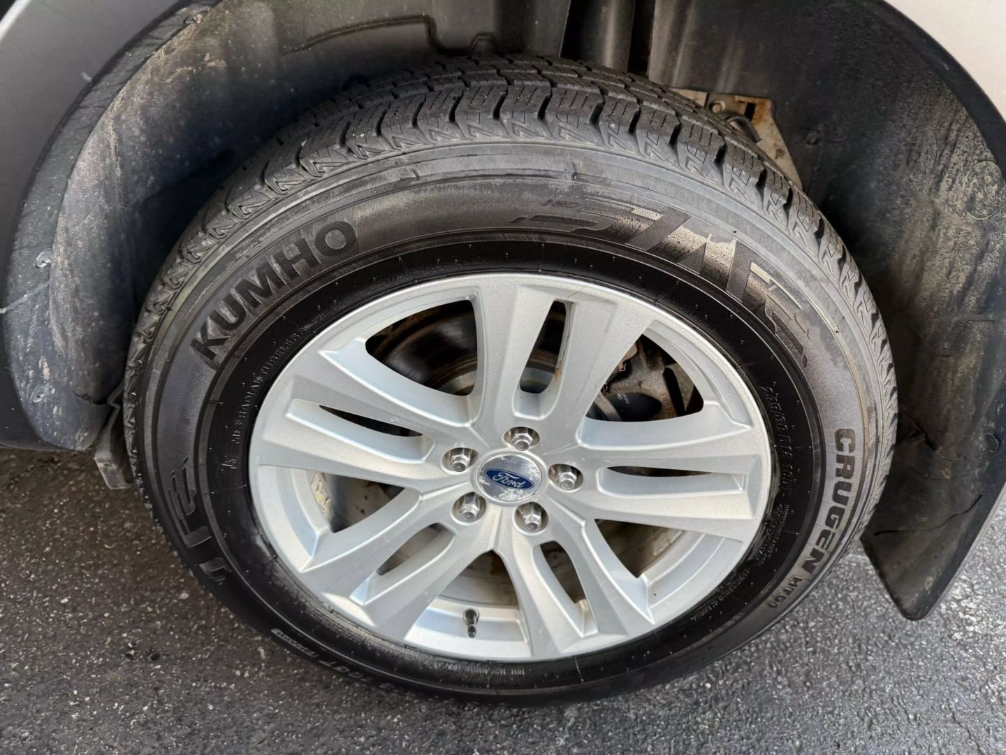 2019 Ford Explorer - Image 43