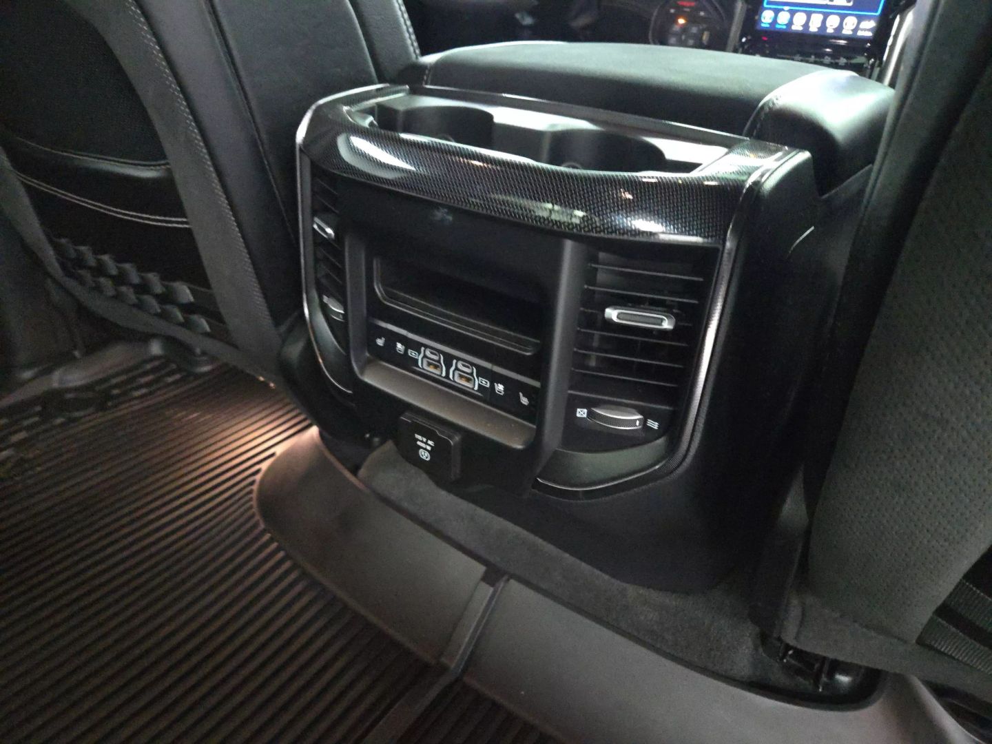 2021 Ram 1500 Crew Cab - Image 30