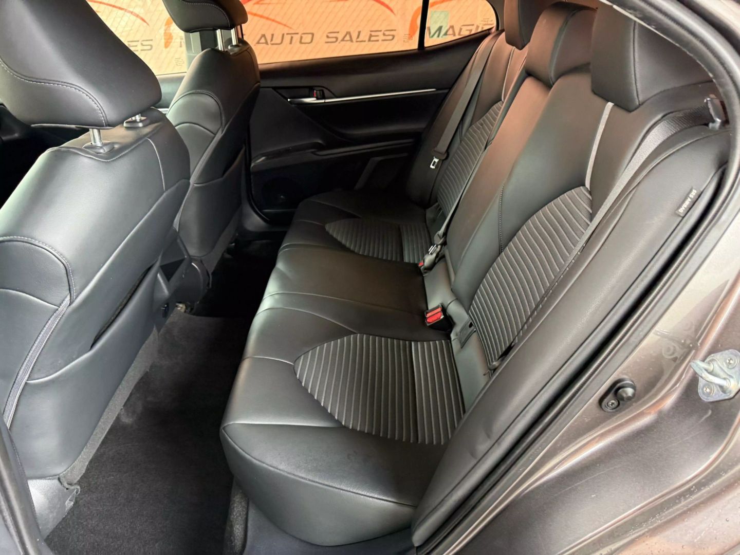 2022 Toyota Camry - Image 18