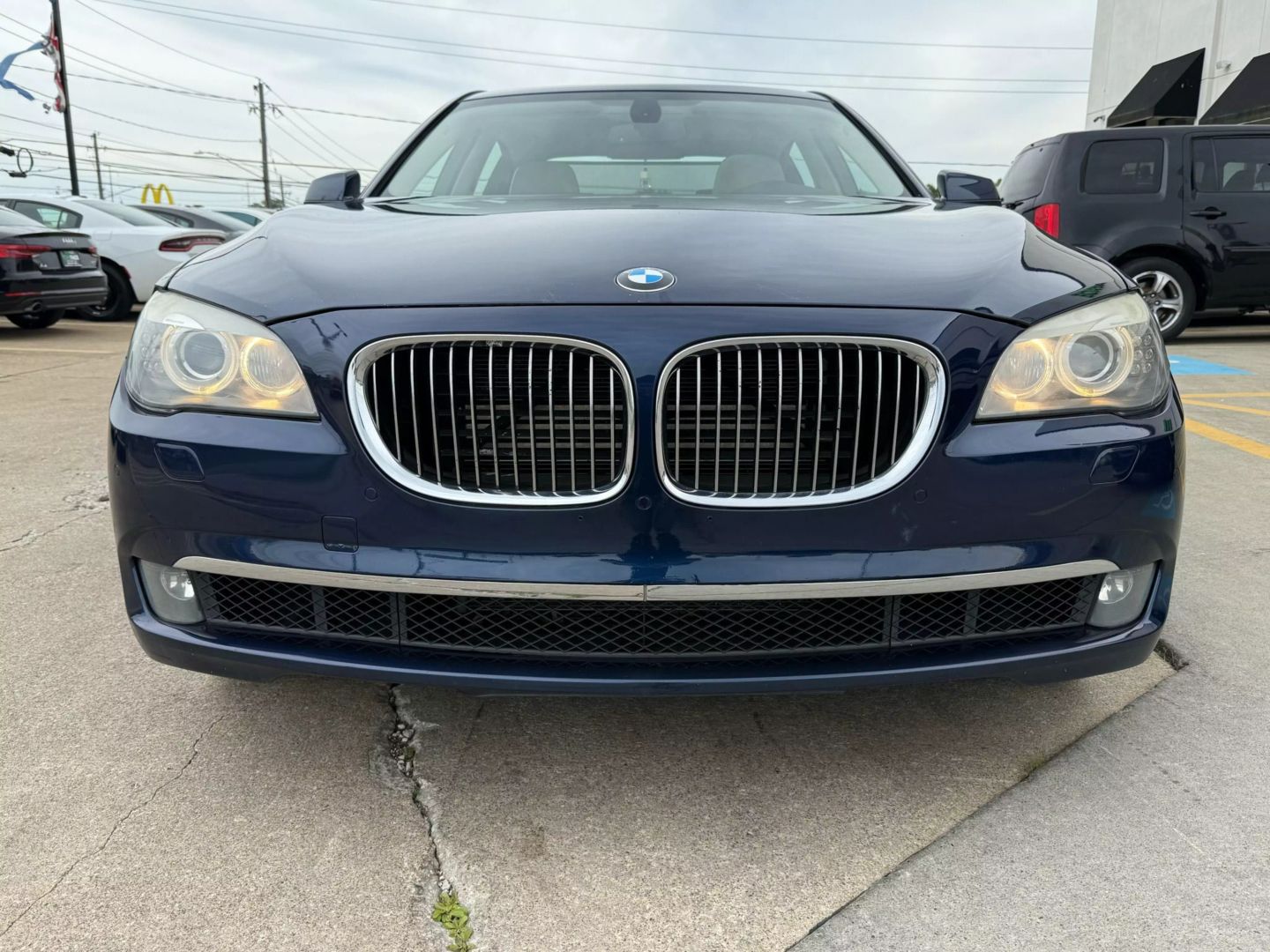2010 Bmw 7 Series - Image 3
