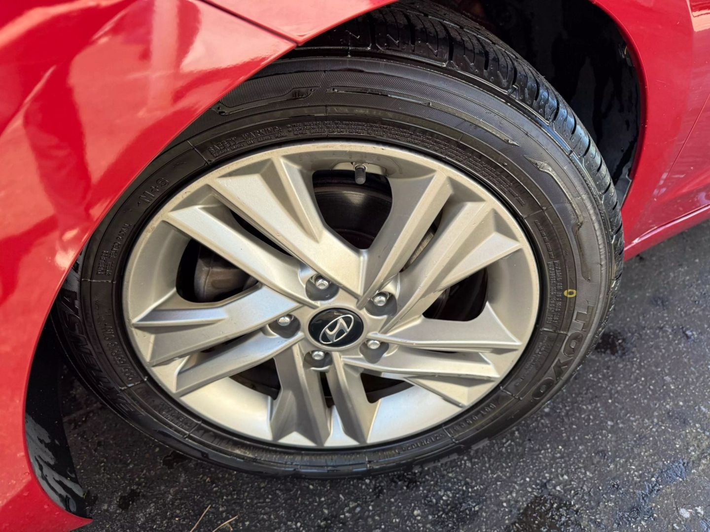 2019 Hyundai Elantra - Image 41