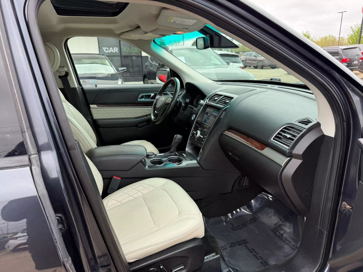 2017 Ford Explorer - Image 26