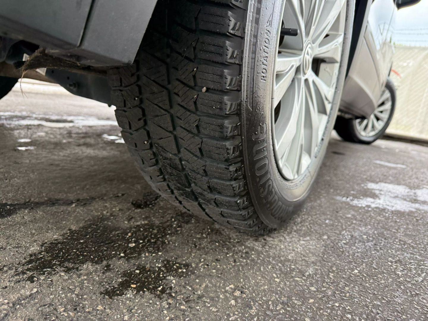 2018 Volkswagen Tiguan - Image 42