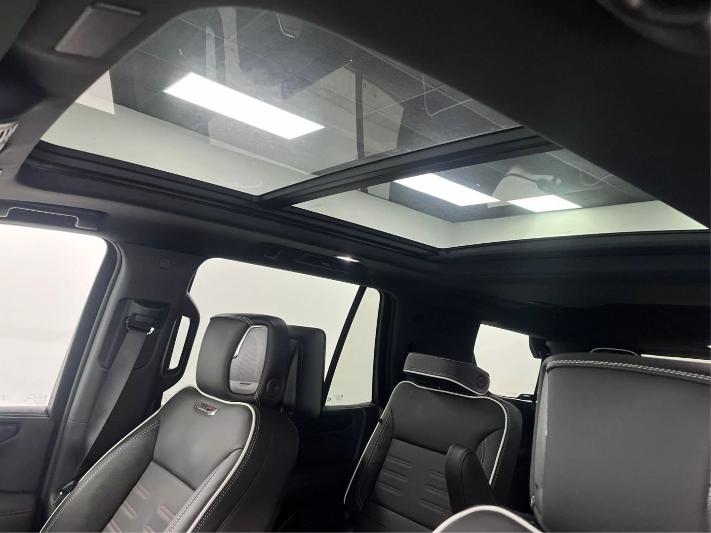2025 Gmc Yukon - Image 23