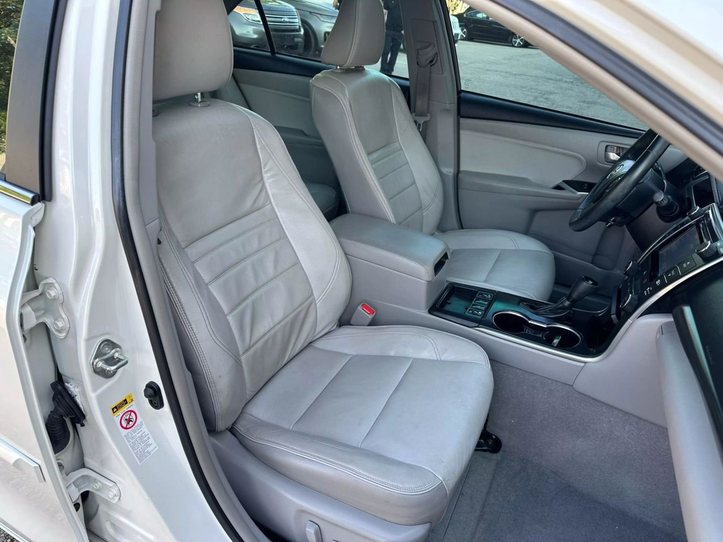 2015 Toyota Camry - Image 33
