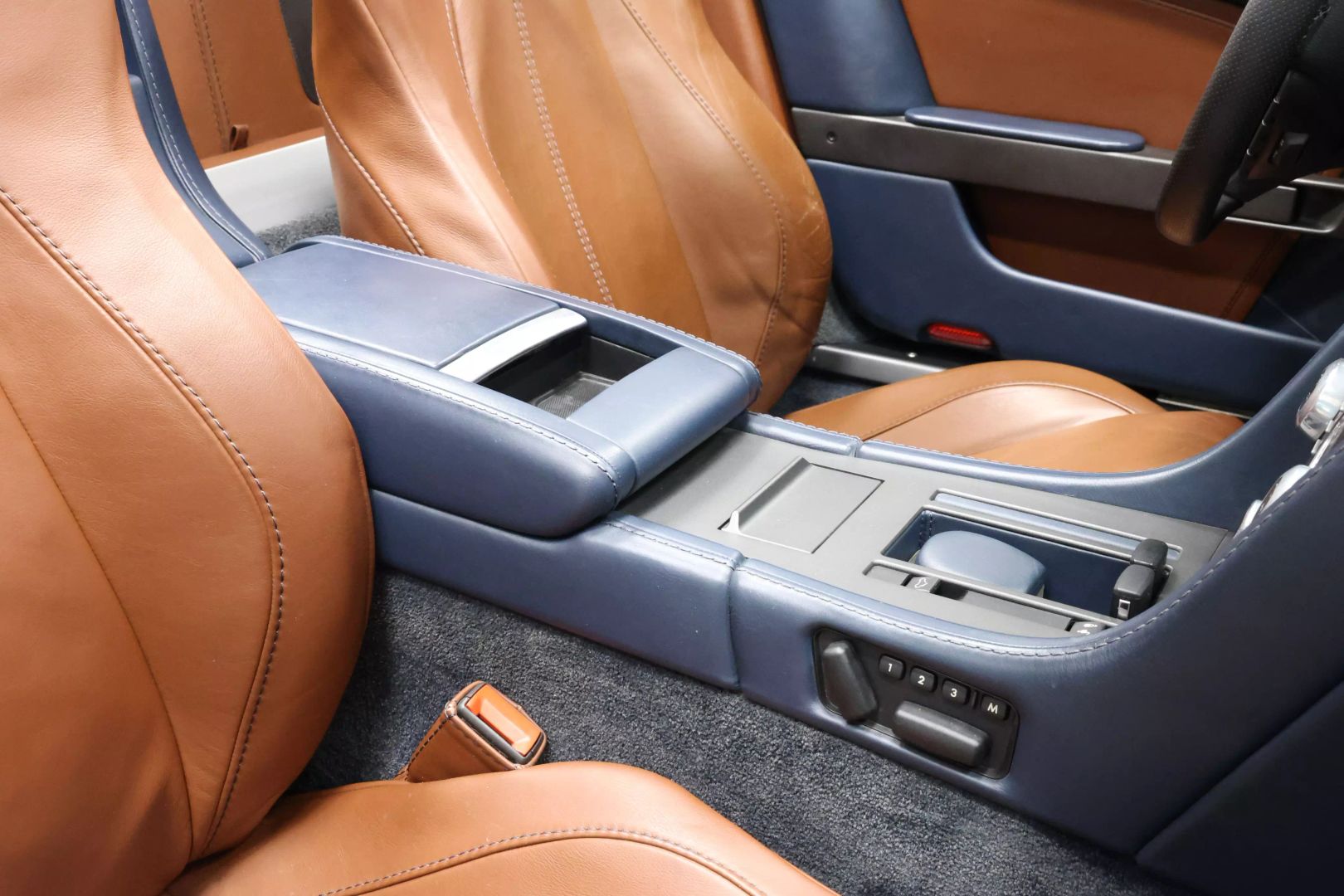 2014 Aston Martin Vantage - Image 69