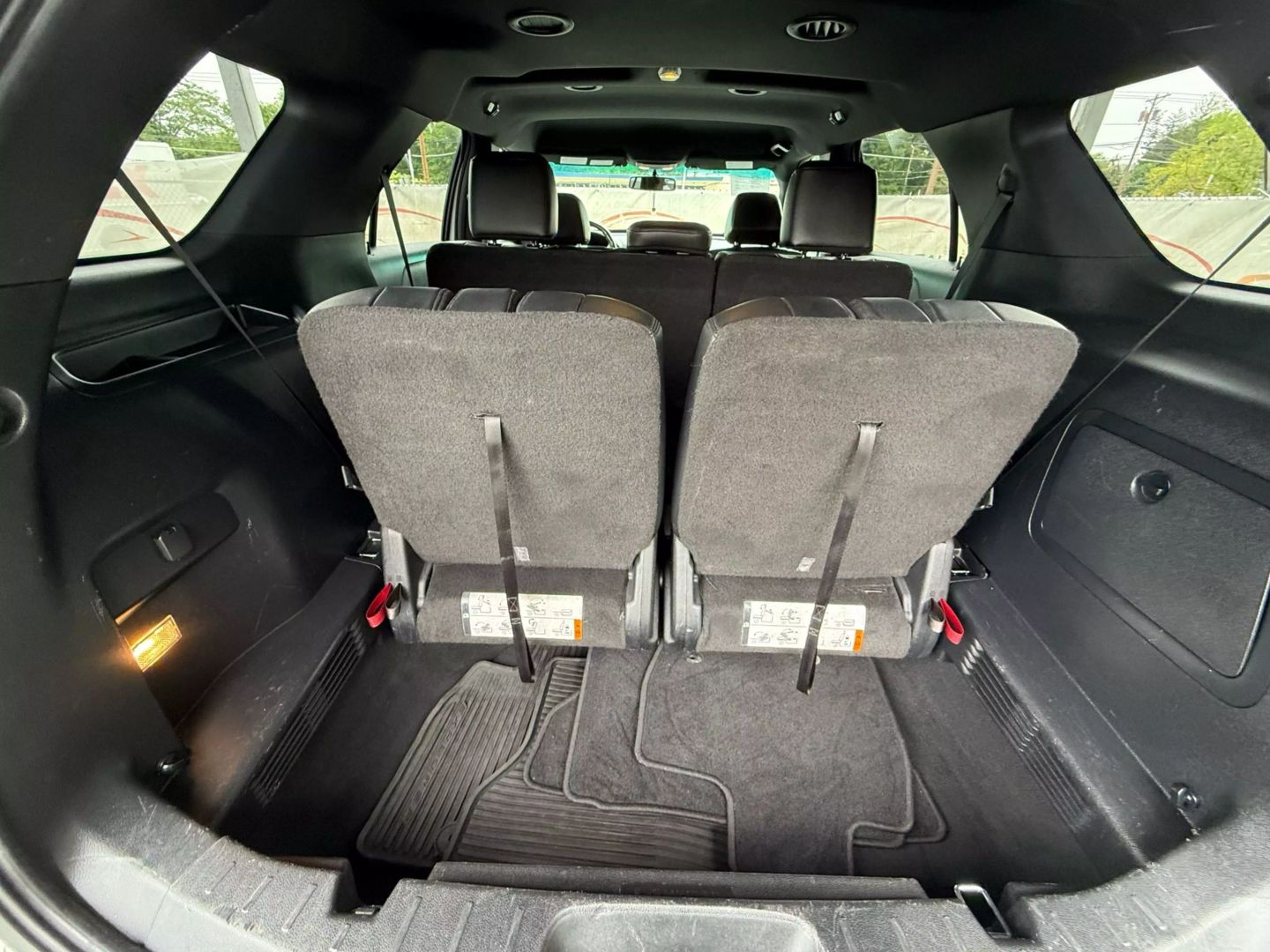 2016 Ford Explorer - Image 21