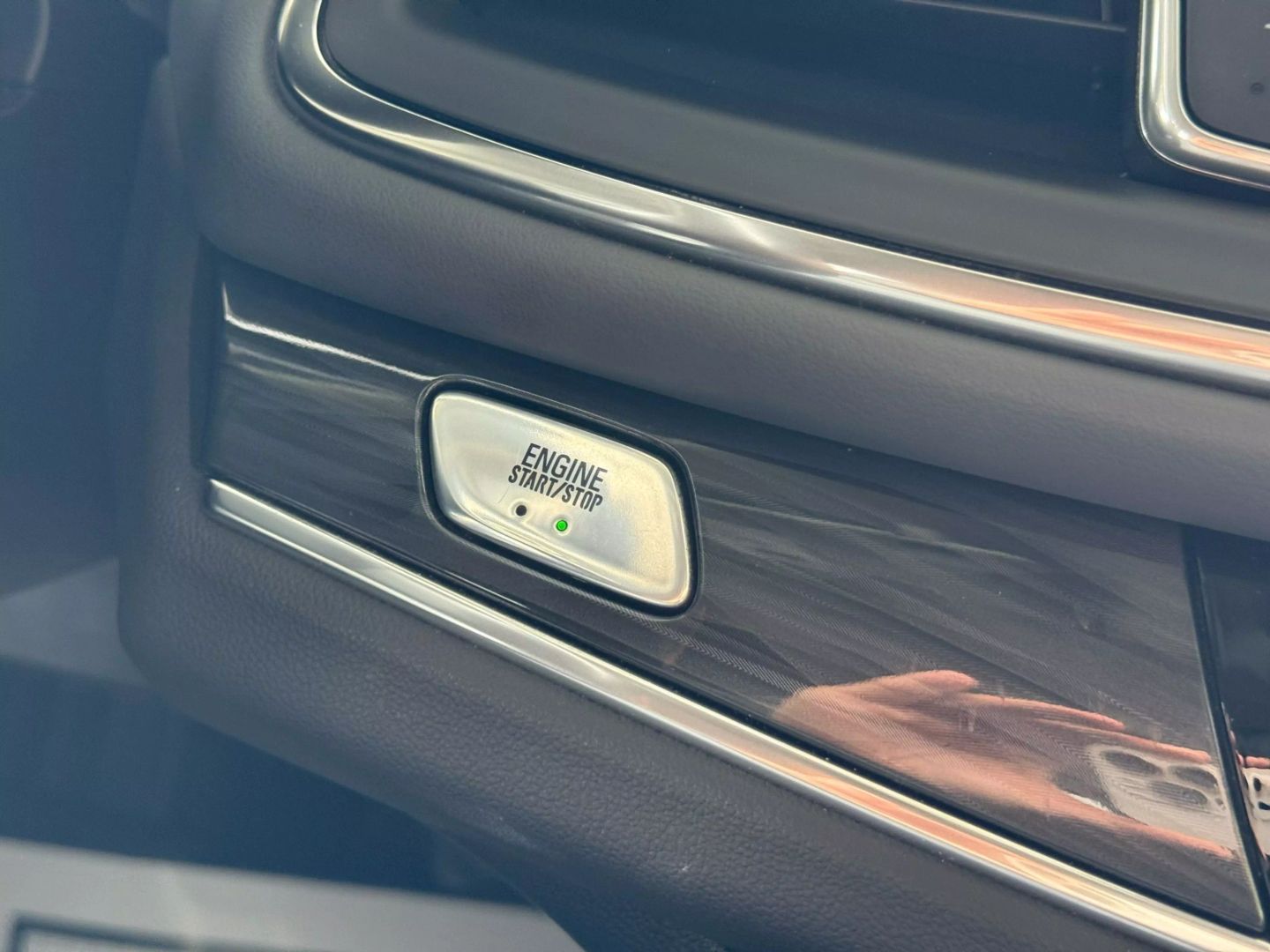 2018 Buick Enclave - Image 34