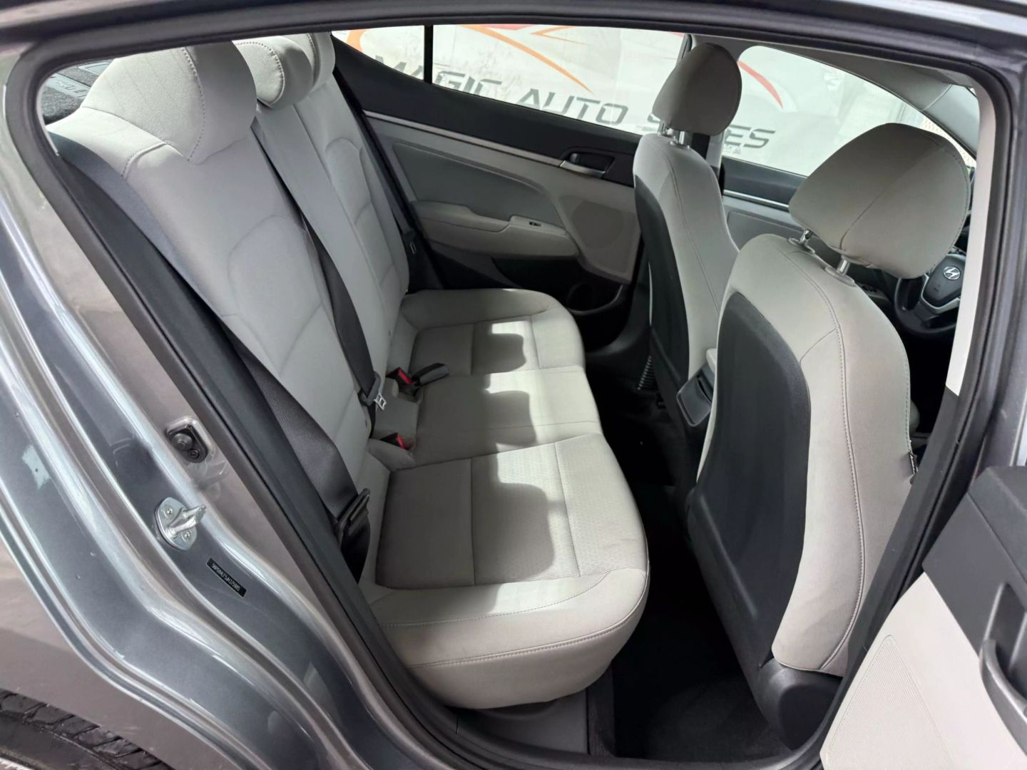 2018 Hyundai Elantra - Image 22