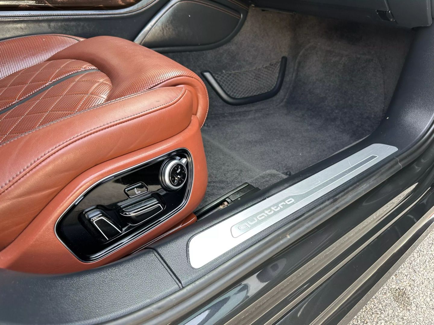 2017 Audi A8 - Image 43