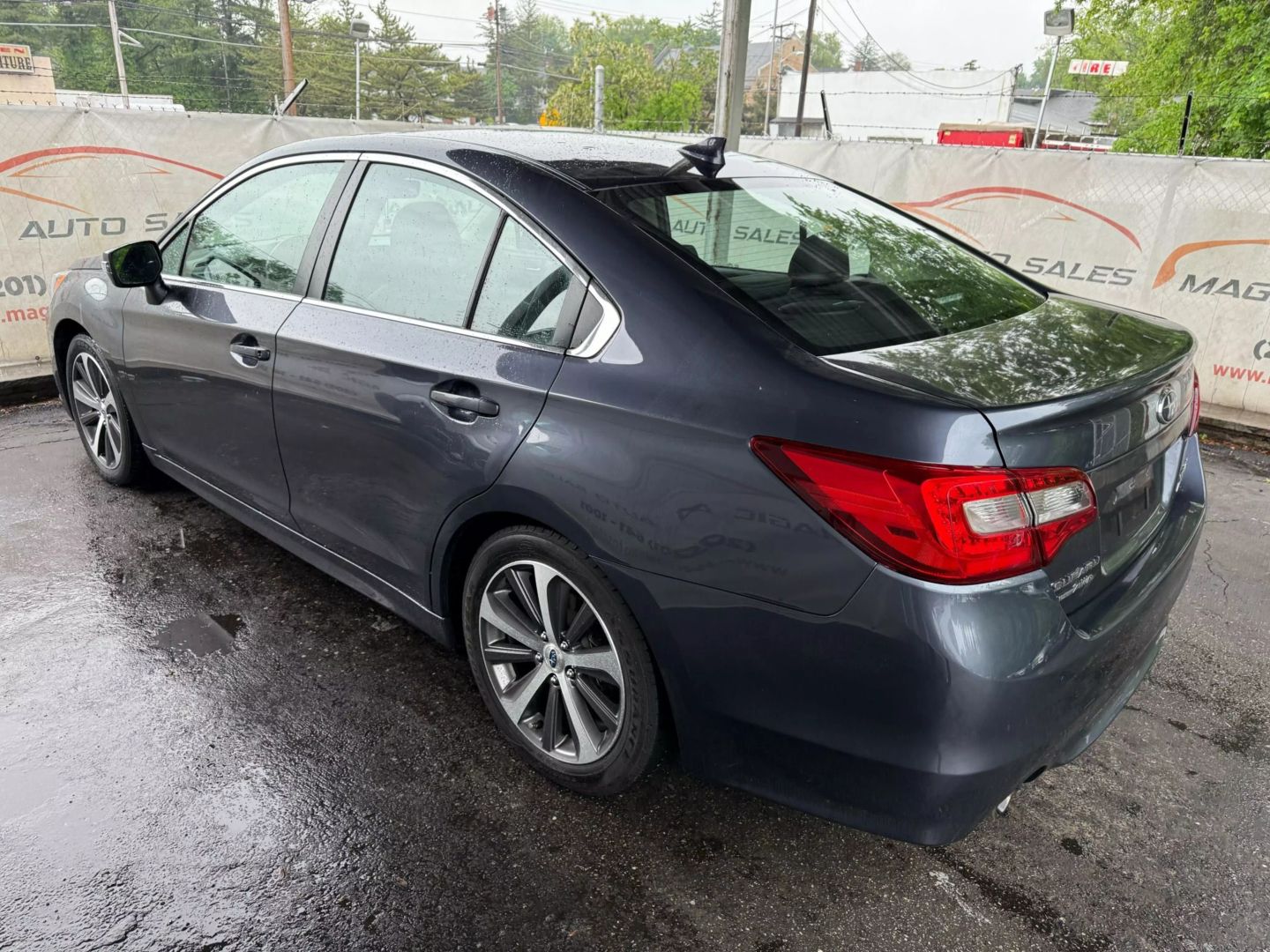 2017 Subaru Legacy - Image 12