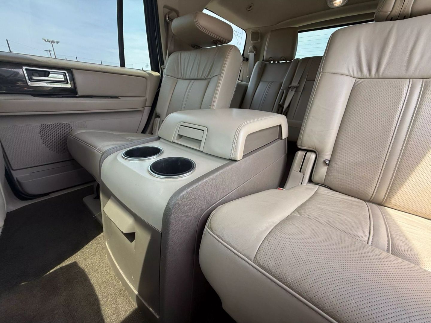 2015 Lincoln Navigator - Image 7