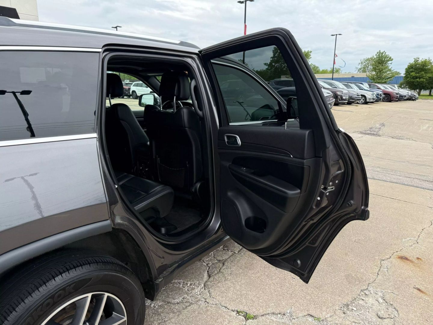 2018 Jeep Grand Cherokee - Image 22