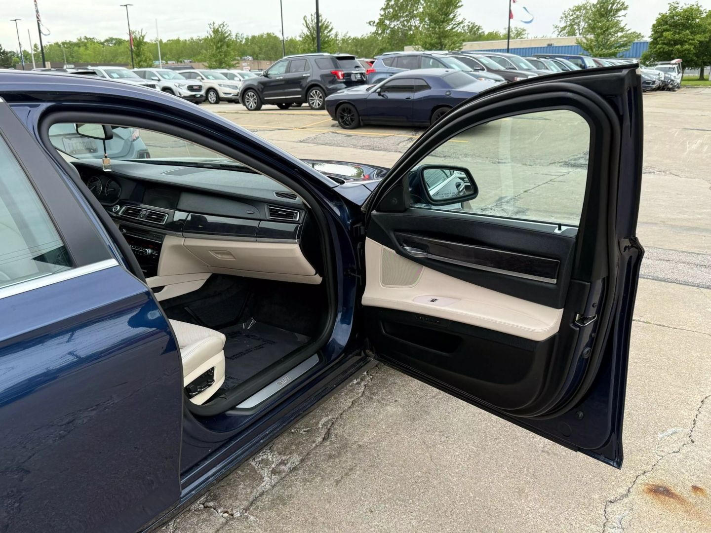 2010 Bmw 7 Series - Image 25