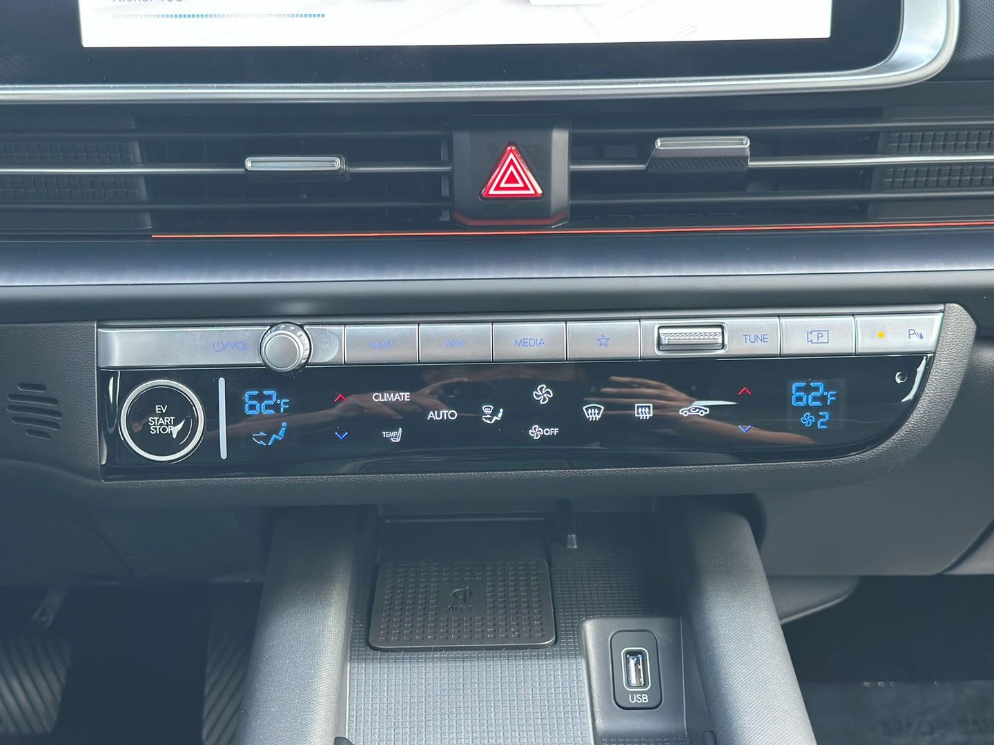 2023 HYUNDAI IONIQ 6 SEDAN ELECTRIC MOTOR SEL SEDAN 4D