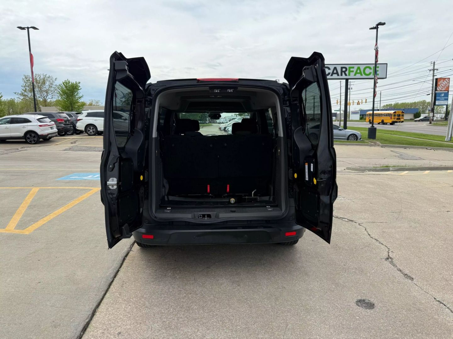 2019 Ford Transit Connect Passenger - Image 11