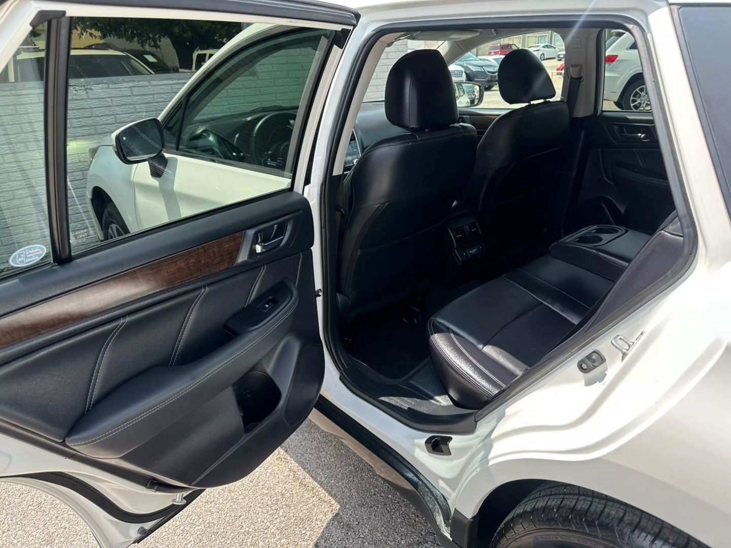 2018 Subaru Outback - Image 27