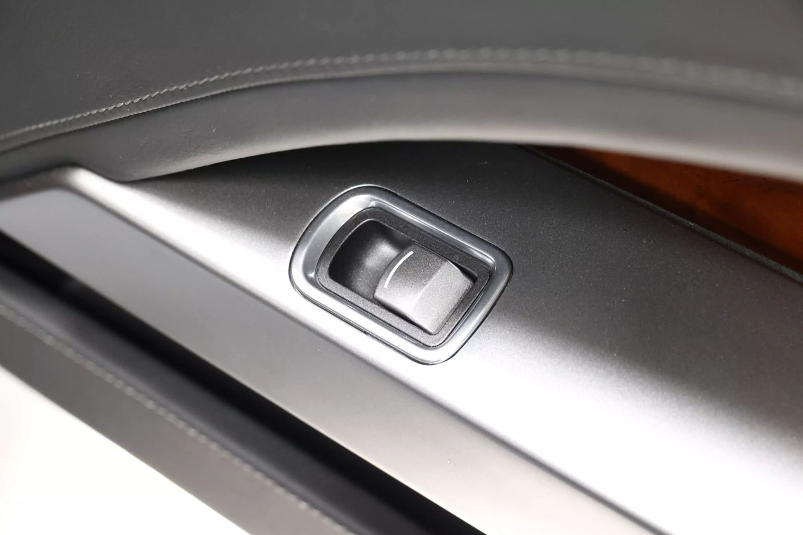 2011 Aston Martin Rapide - Image 85