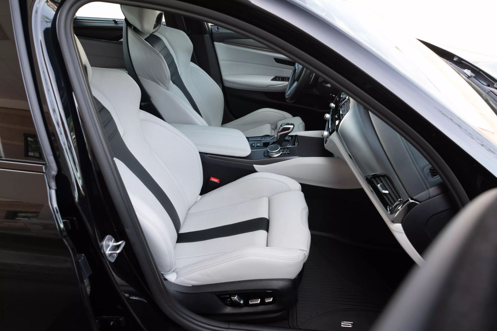 2022 Bmw M5 - Image 55