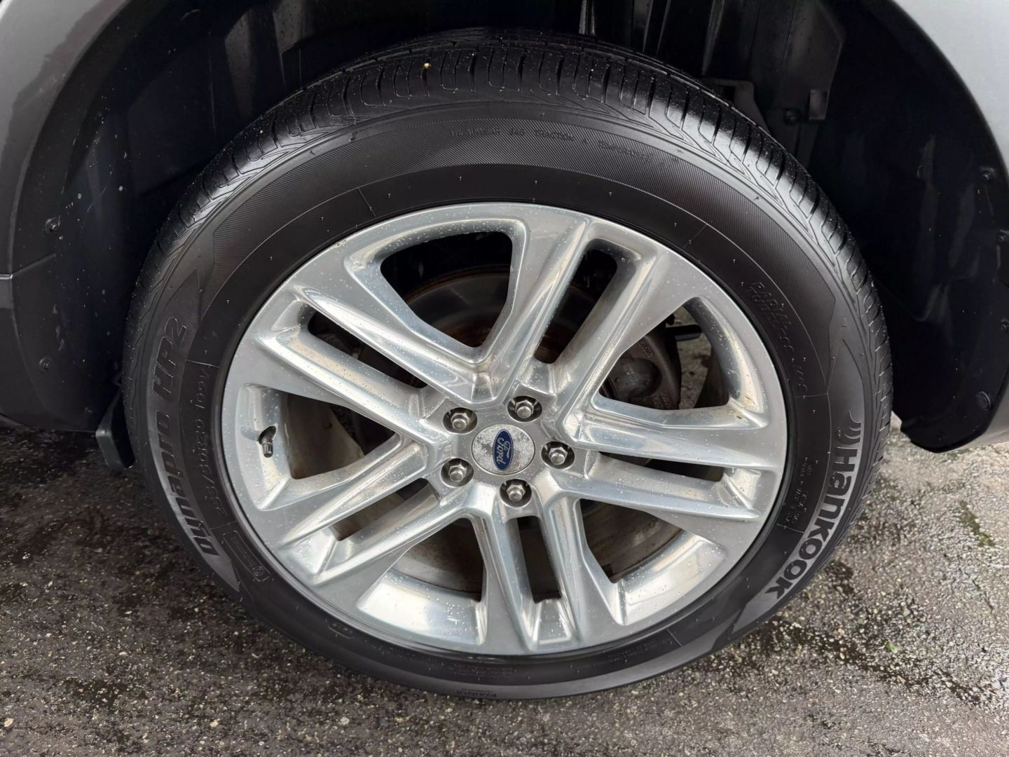 2017 Ford Explorer - Image 48