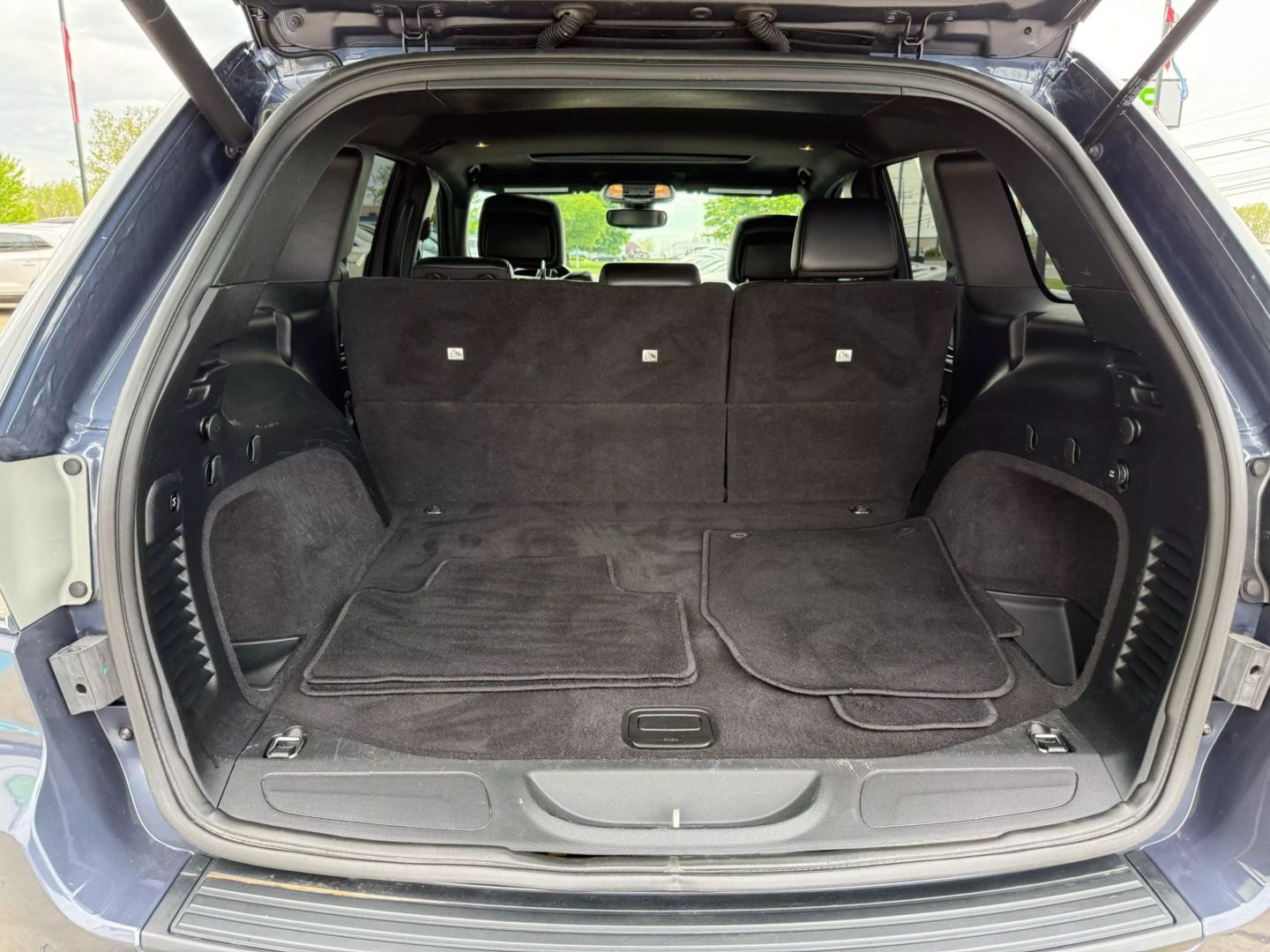 2020 Jeep Grand Cherokee - Image 13