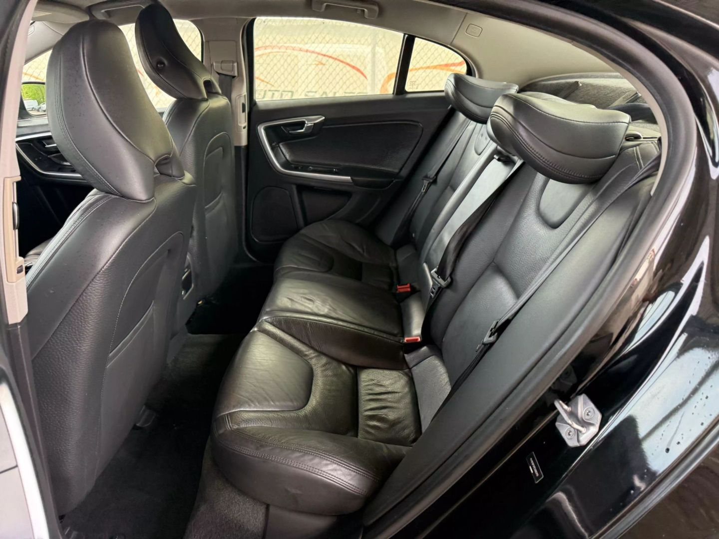 2014 Volvo S60 - Image 18