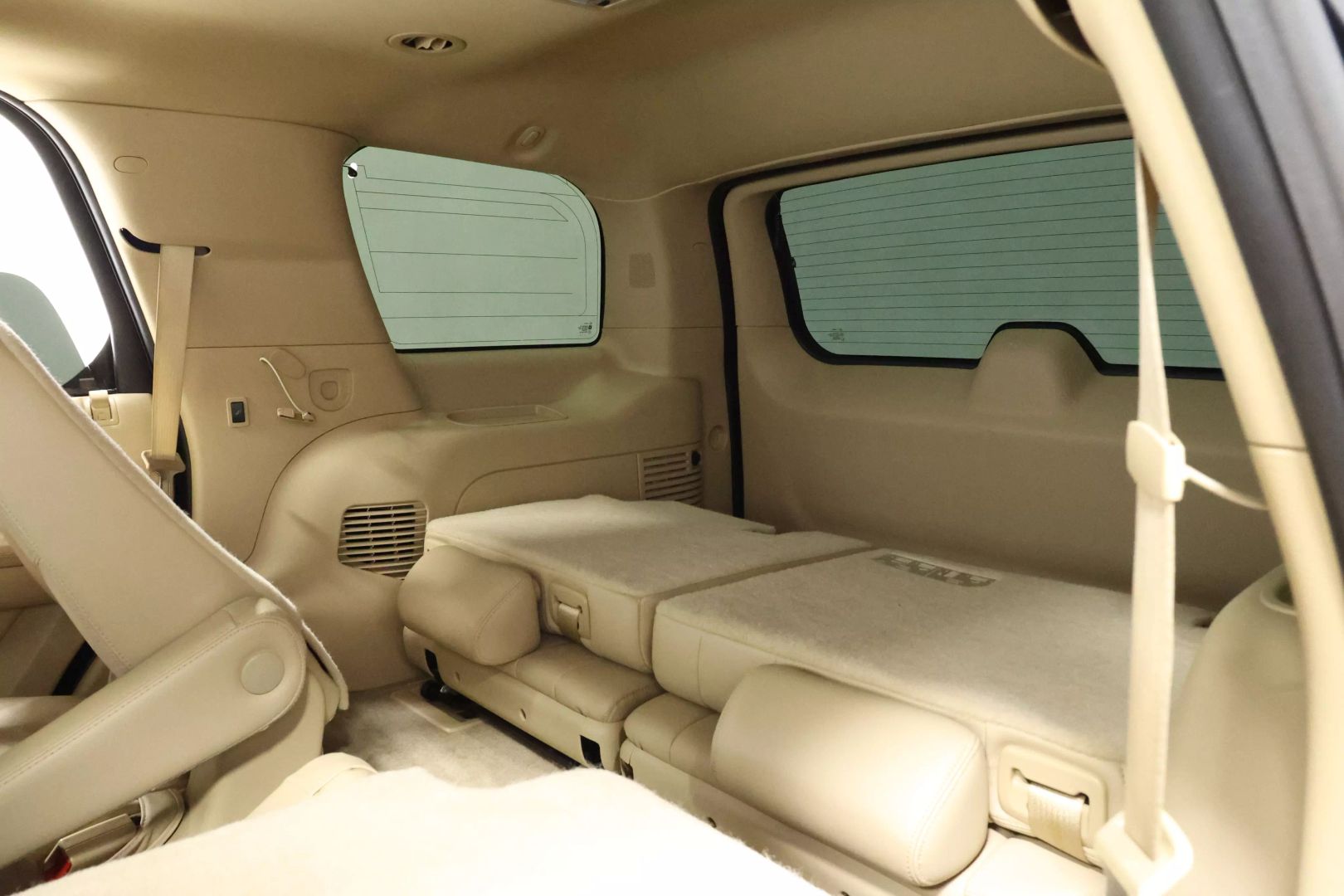 2012 Cadillac Escalade - Image 54