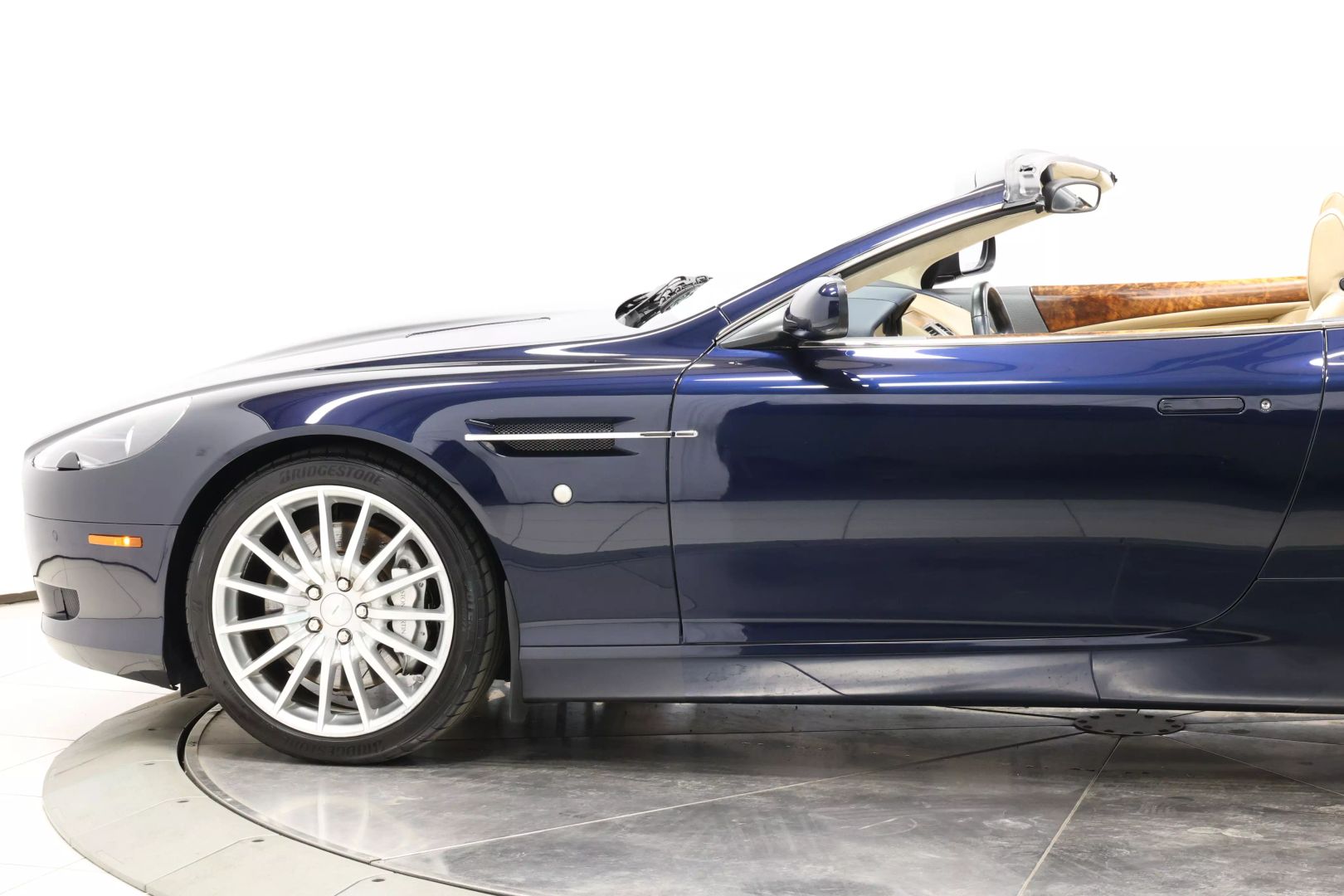 2008 Aston Martin Db9 - Image 7