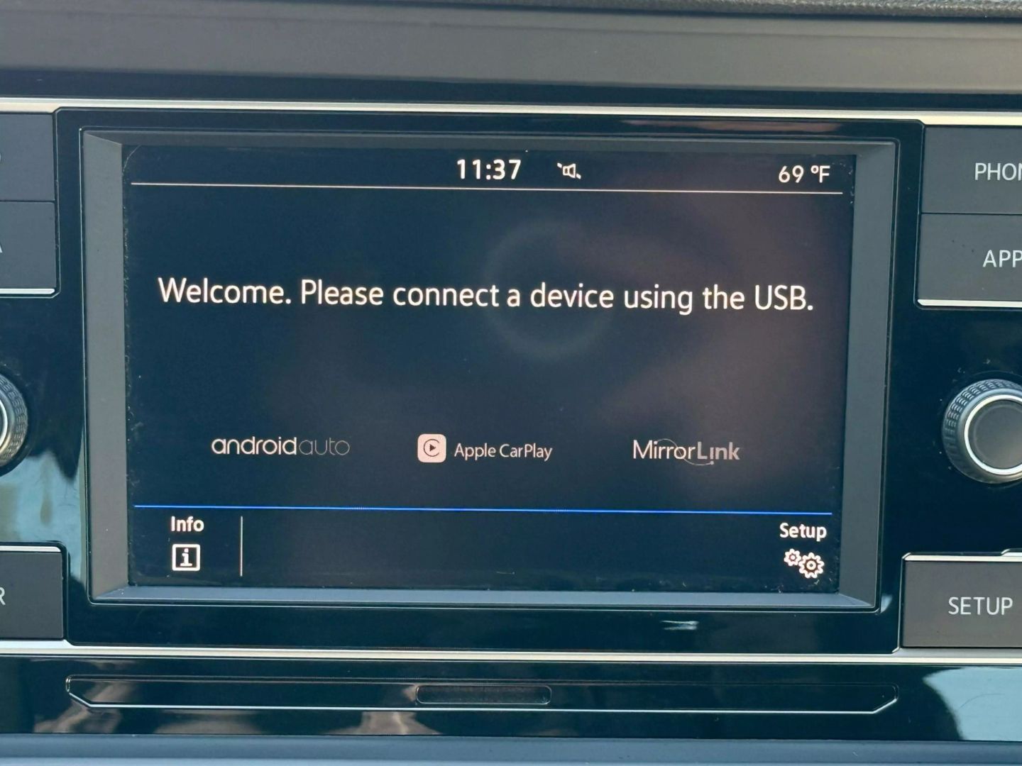 2019 Volkswagen Jetta - Image 36