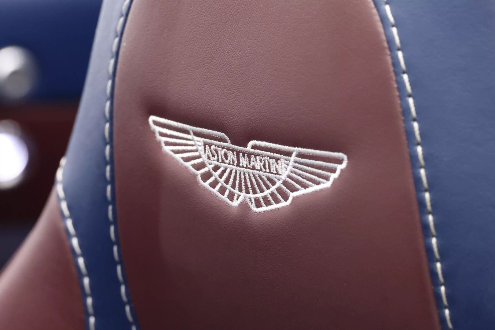 2015 Aston Martin Vanquish - Image 21