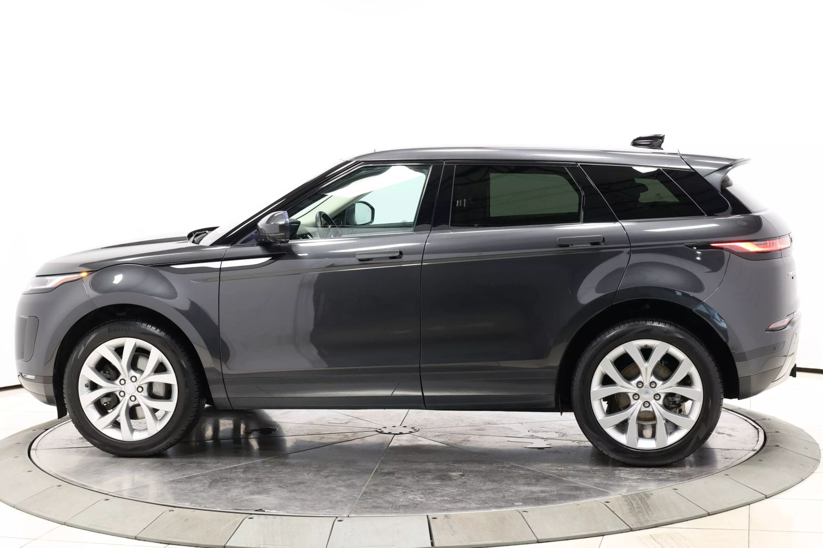 2020 Land Rover Range Rover Evoque - Image 6