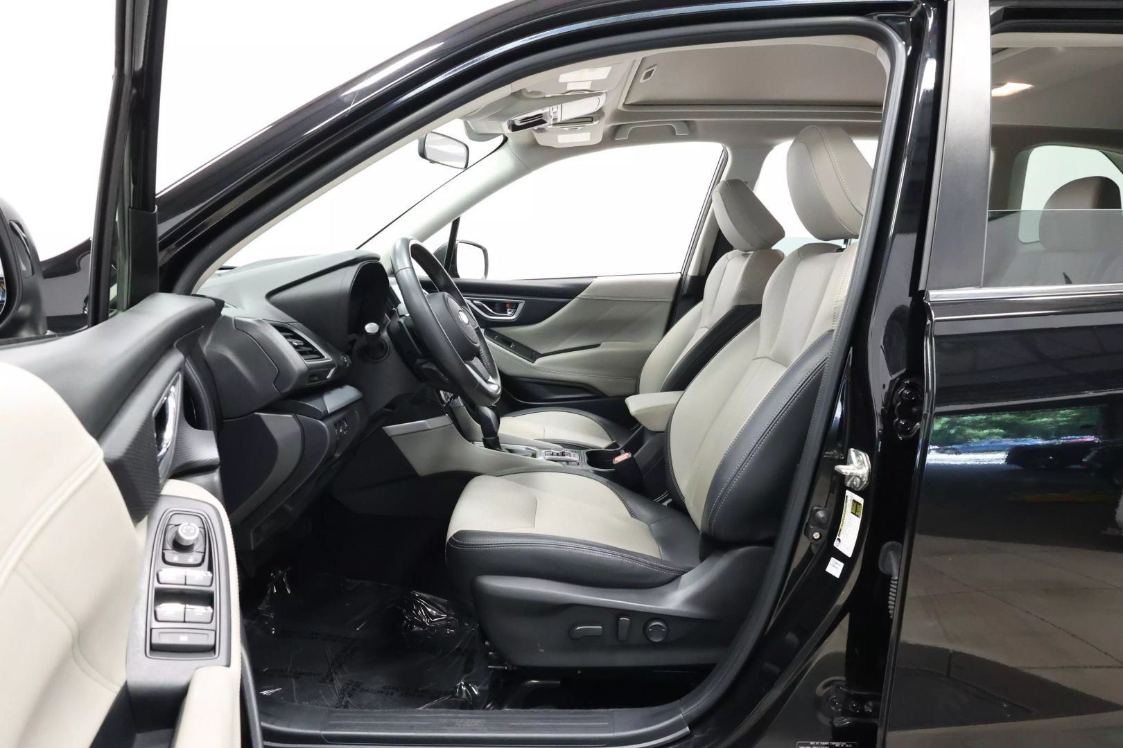 2021 Subaru Forester - Image 12