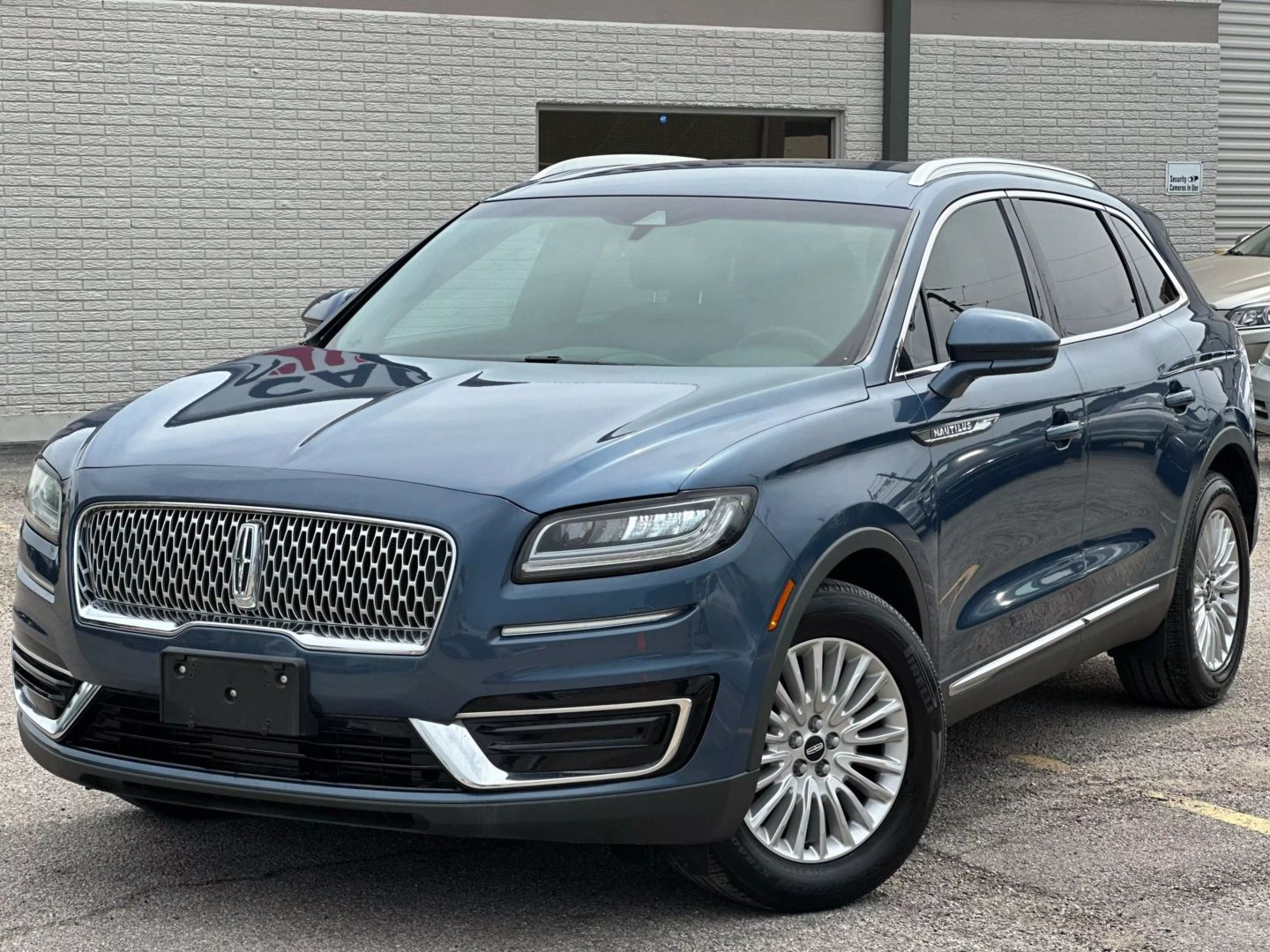 2019 Lincoln Nautilus - Image 2