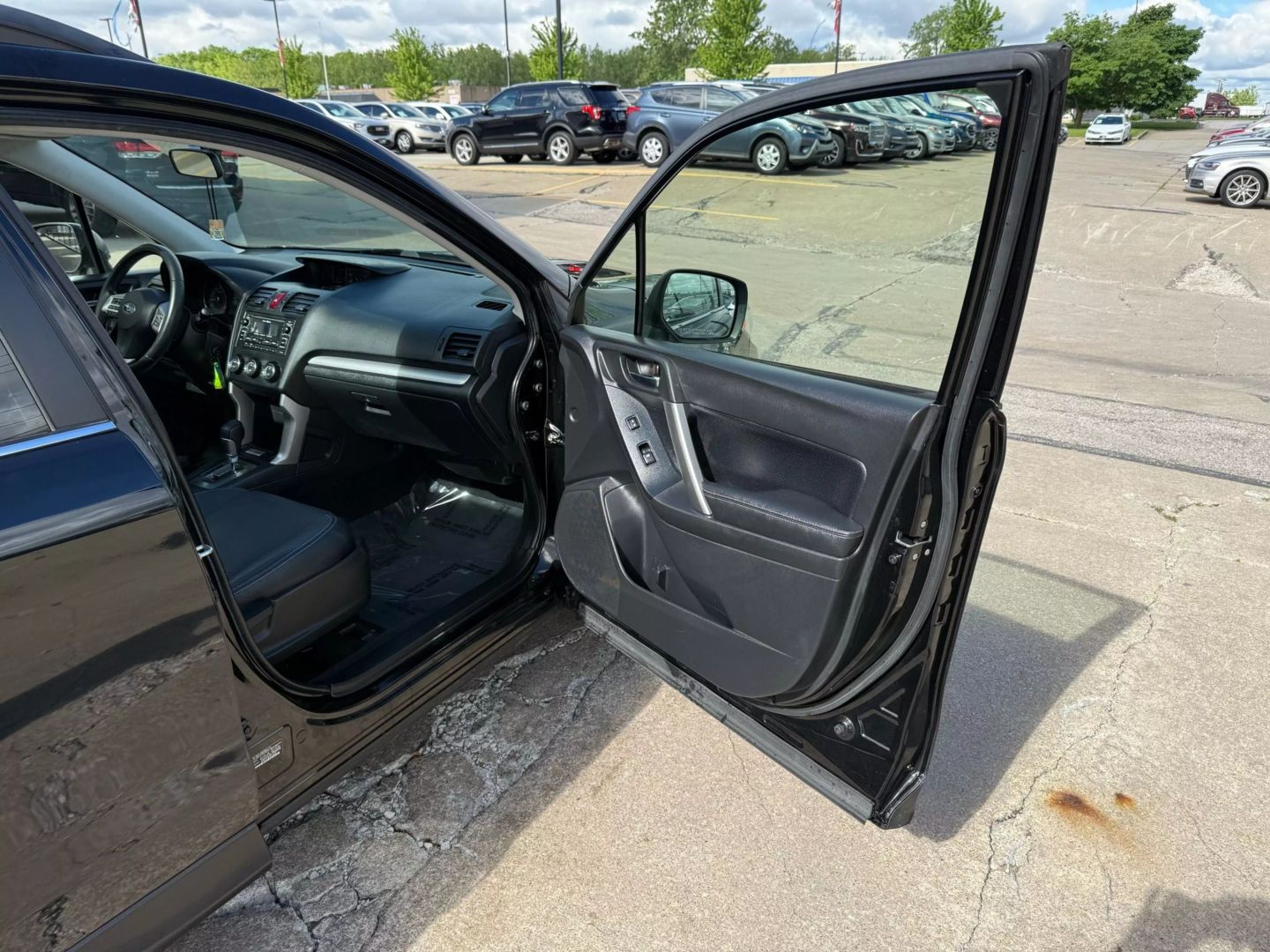 2015 Subaru Forester - Image 25