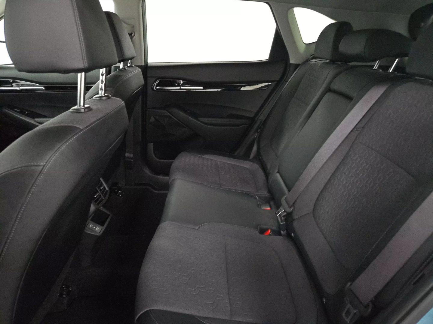 2024 Kia Seltos - Image 10