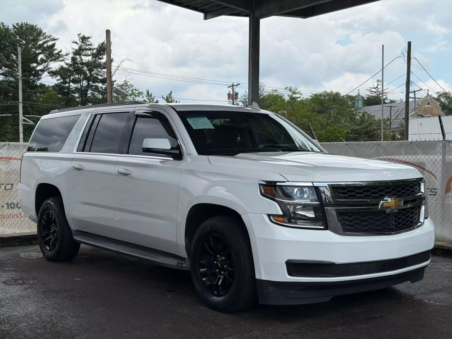 2015 Chevrolet Suburban - Image 6