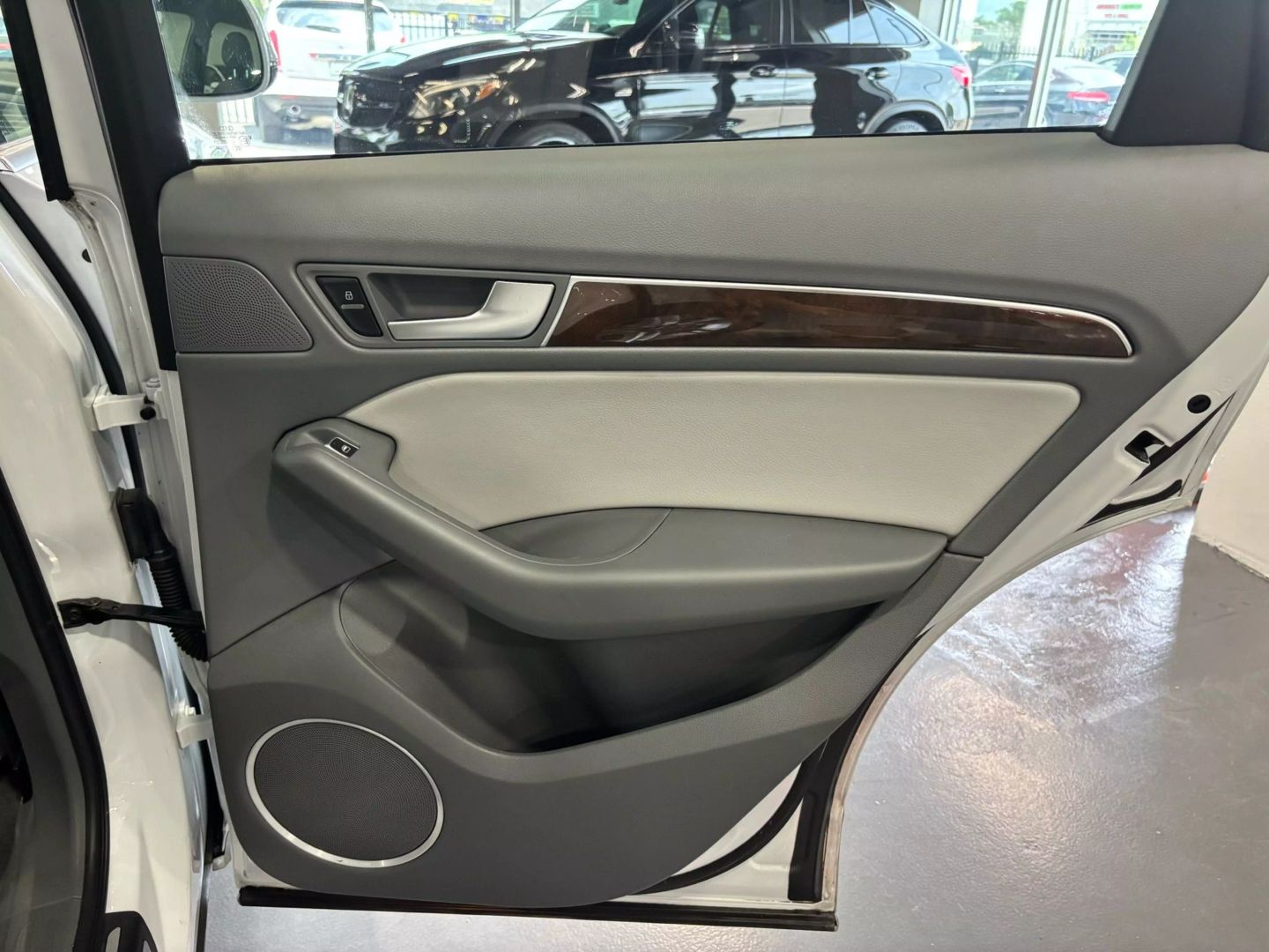 2016 Audi Q5 2.0t Premium Plus Sport Utility 4d - Image 32