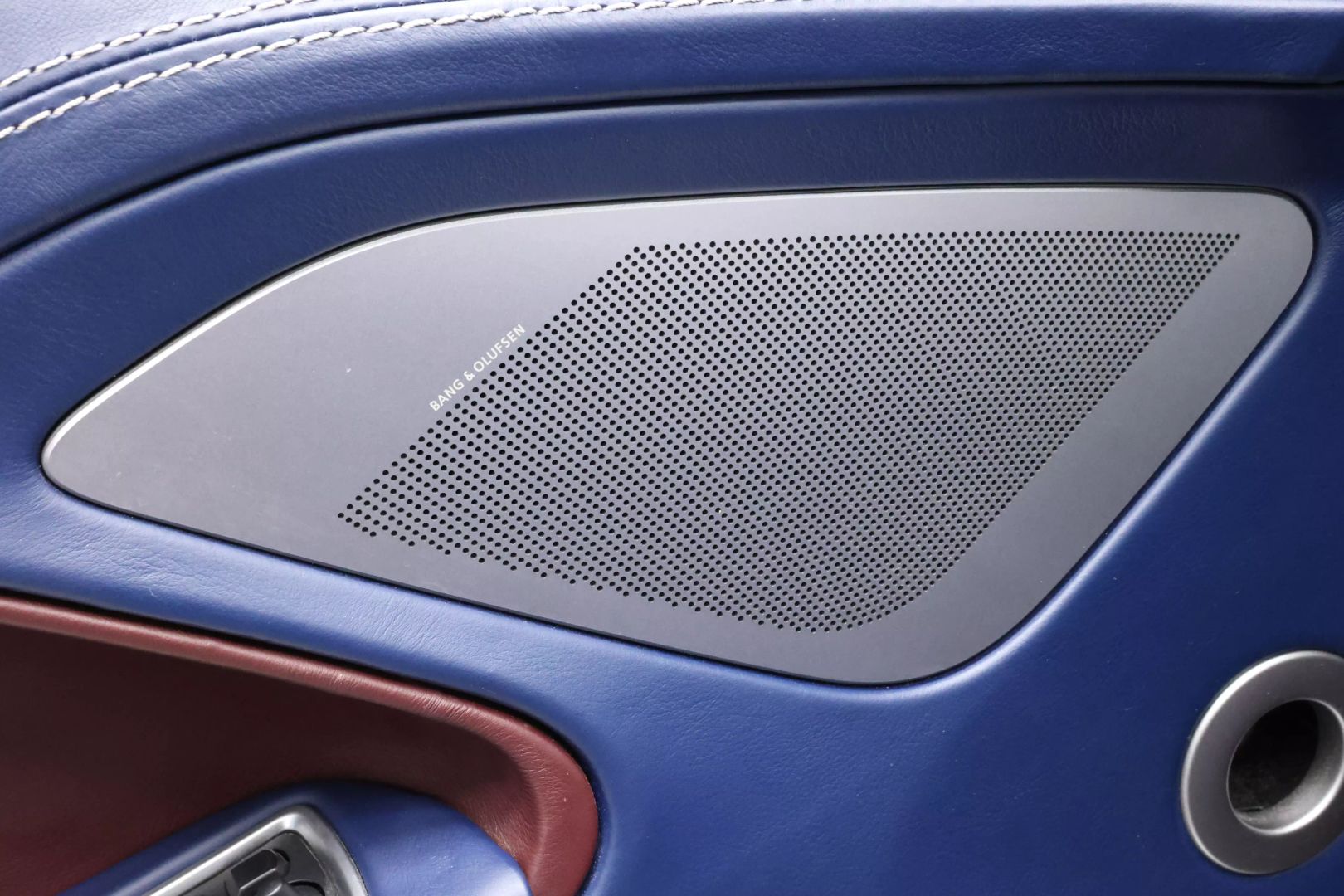 2015 Aston Martin Vanquish - Image 13