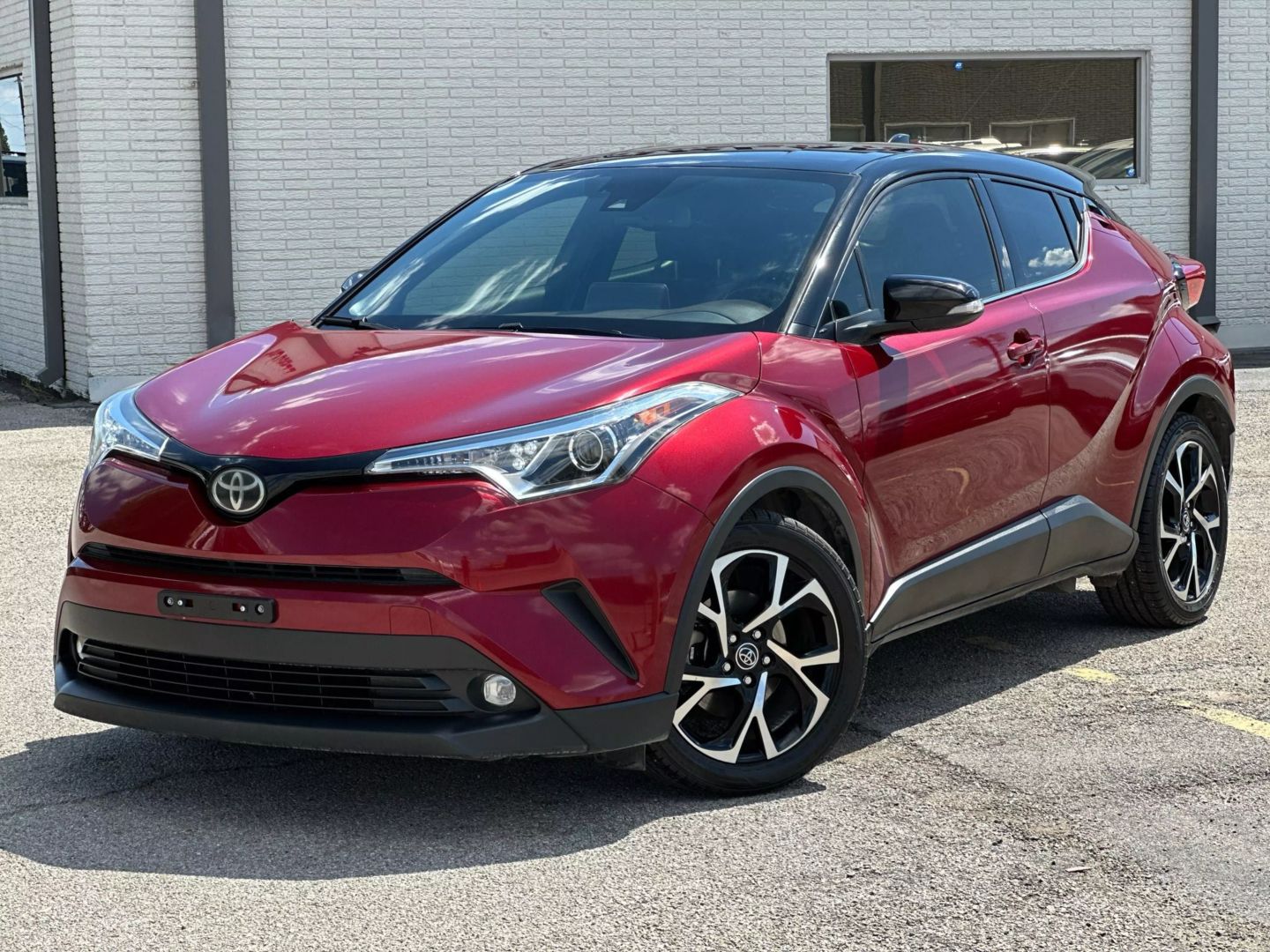 2019 Toyota C-hr - Image 2