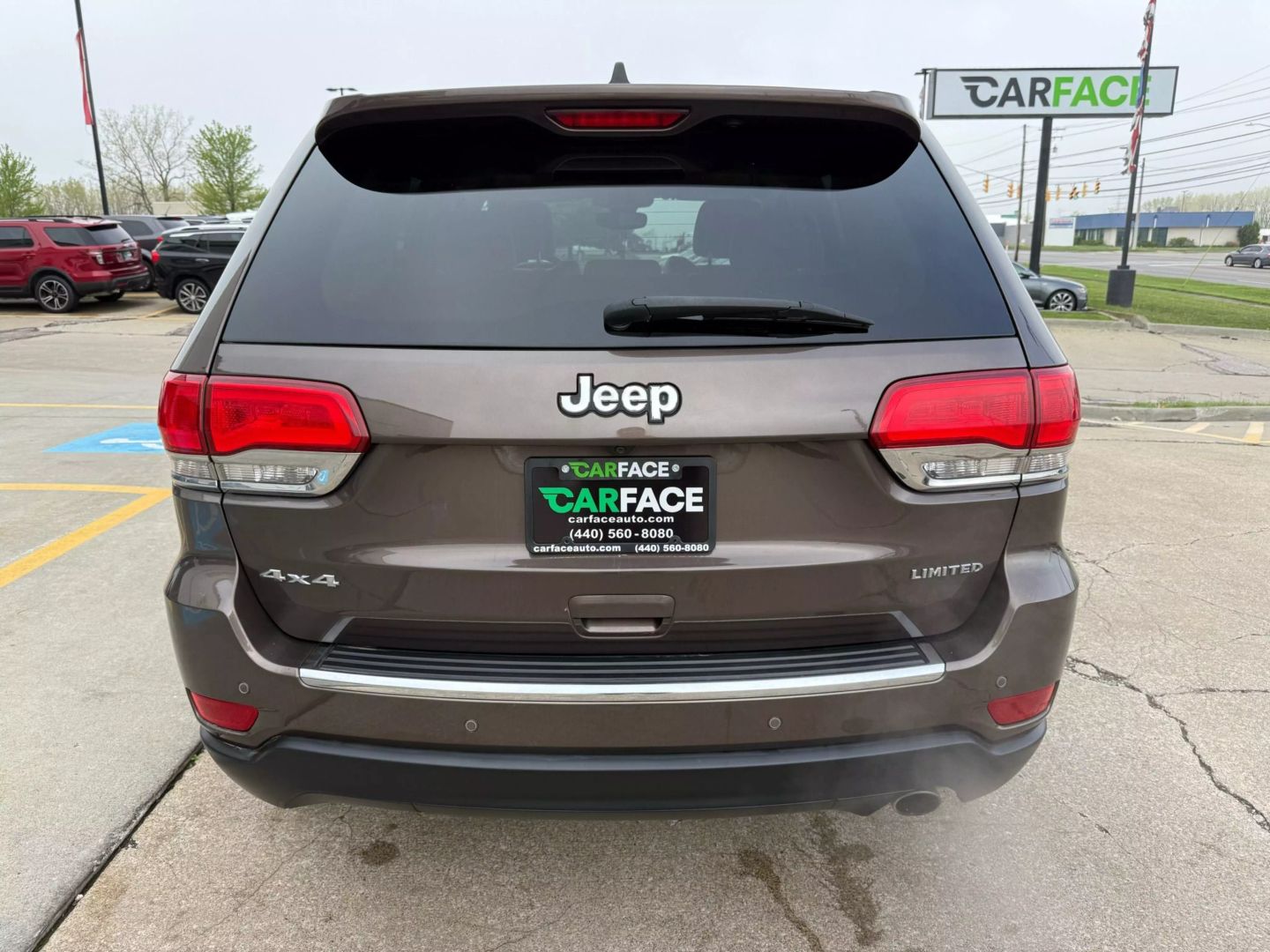 2018 Jeep Grand Cherokee - Image 10