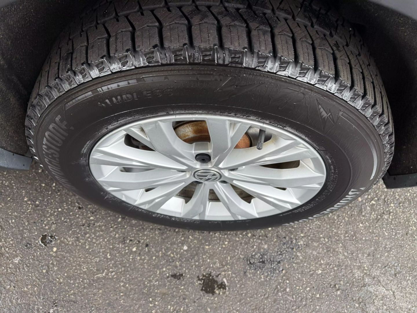 2018 Volkswagen Tiguan - Image 39