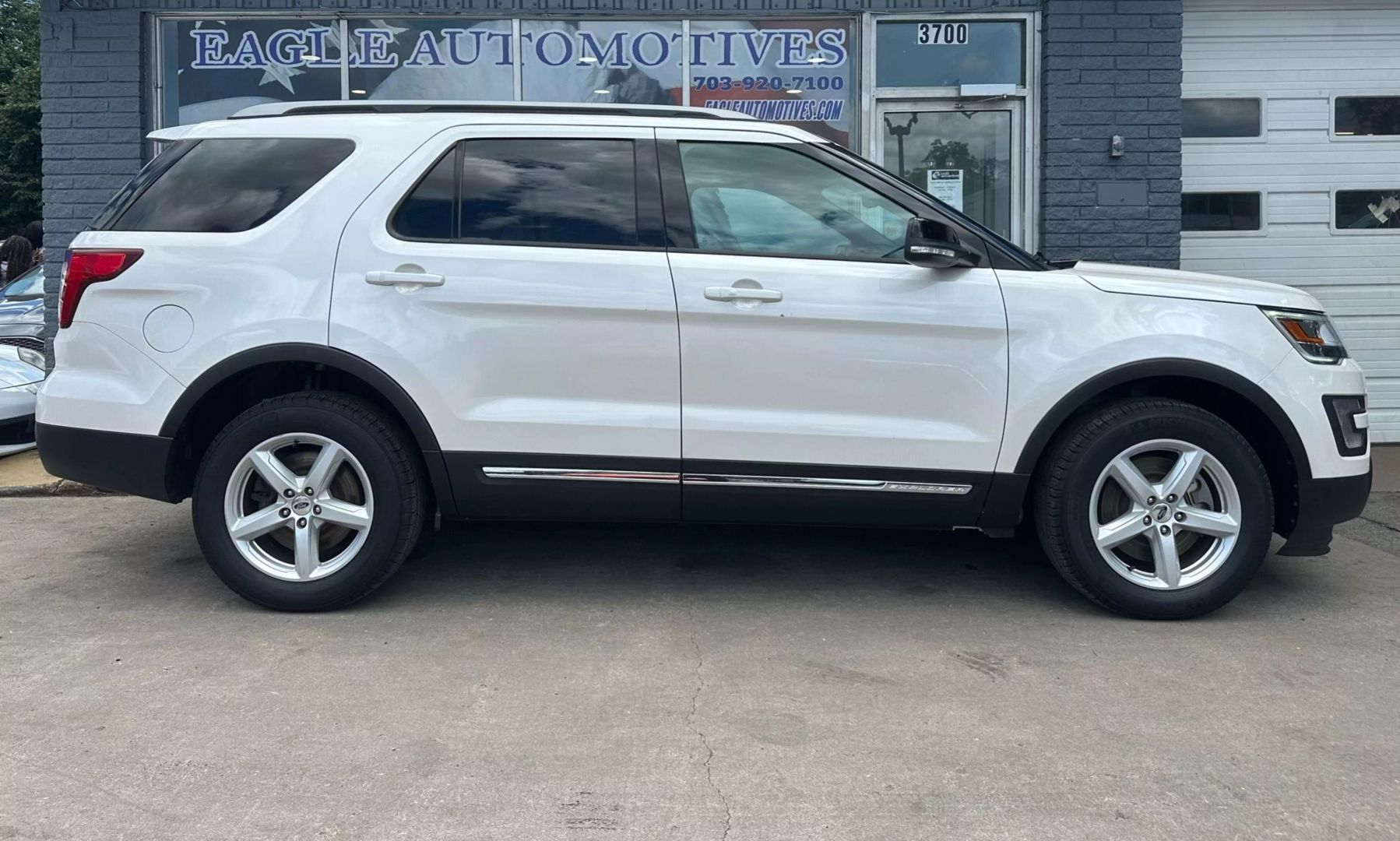 Used 2017 Ford Explorer XLT with VIN 1FM5K8D86HGE34369 for sale in Arlington, VA